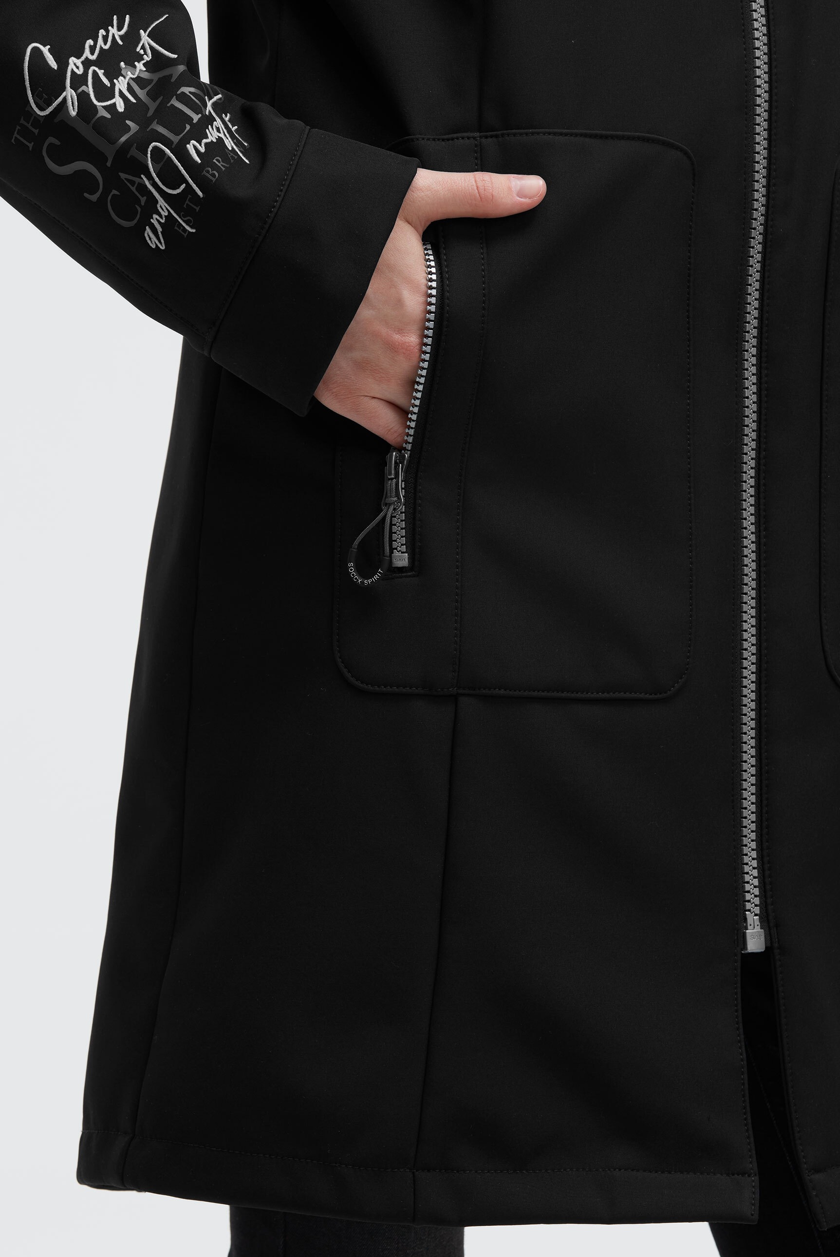 SOCCX Softshelljacke, mit Kapuze, mit Windfangleiste