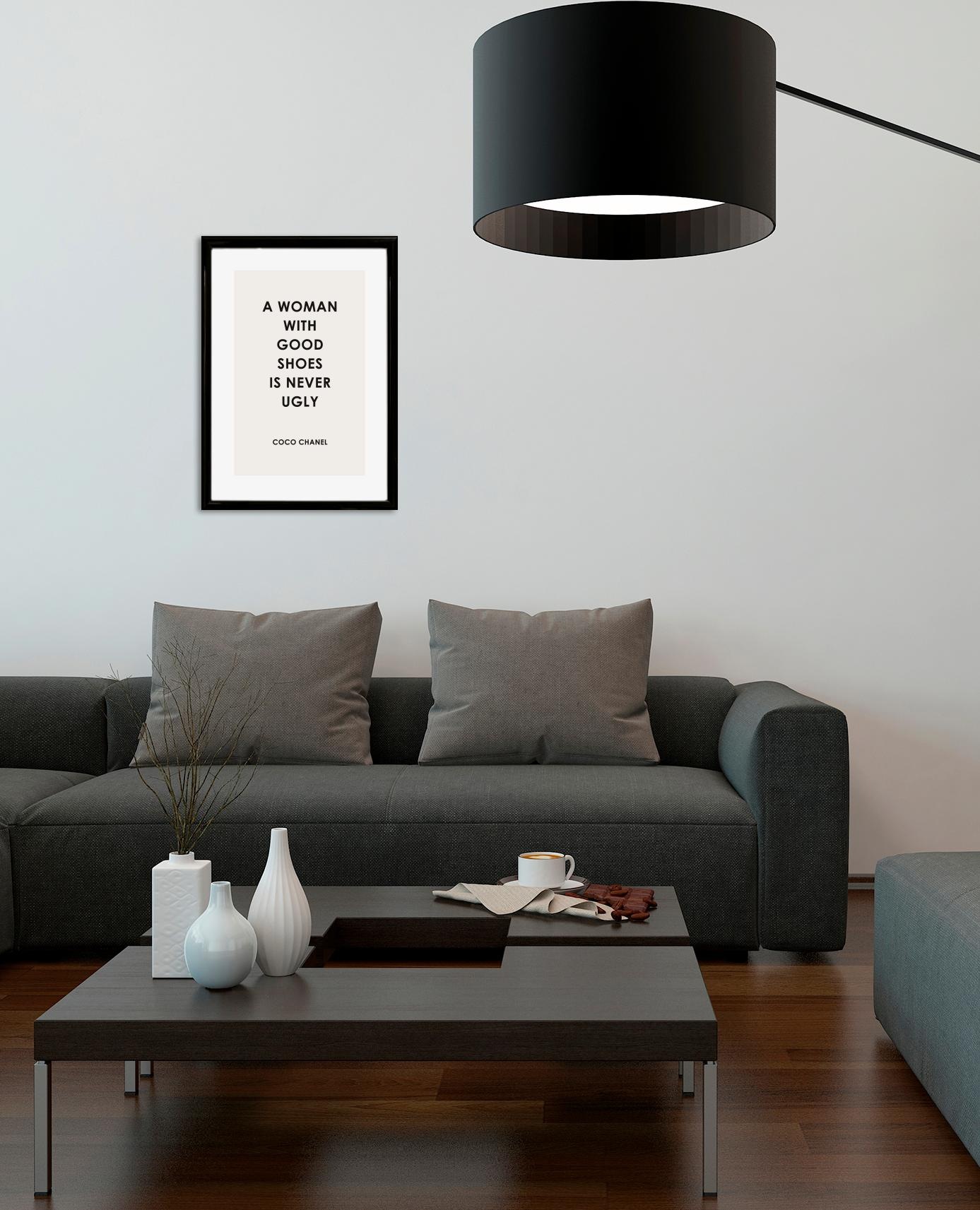 Leonique Bild »Zitat Coco Chanel«, Schriftzug-Schriftzüge-Motivationsbilder-Schwarz-Weiß-Sprüche & Texte, HD Premium Poster-Druck inkl. Holzrahmen