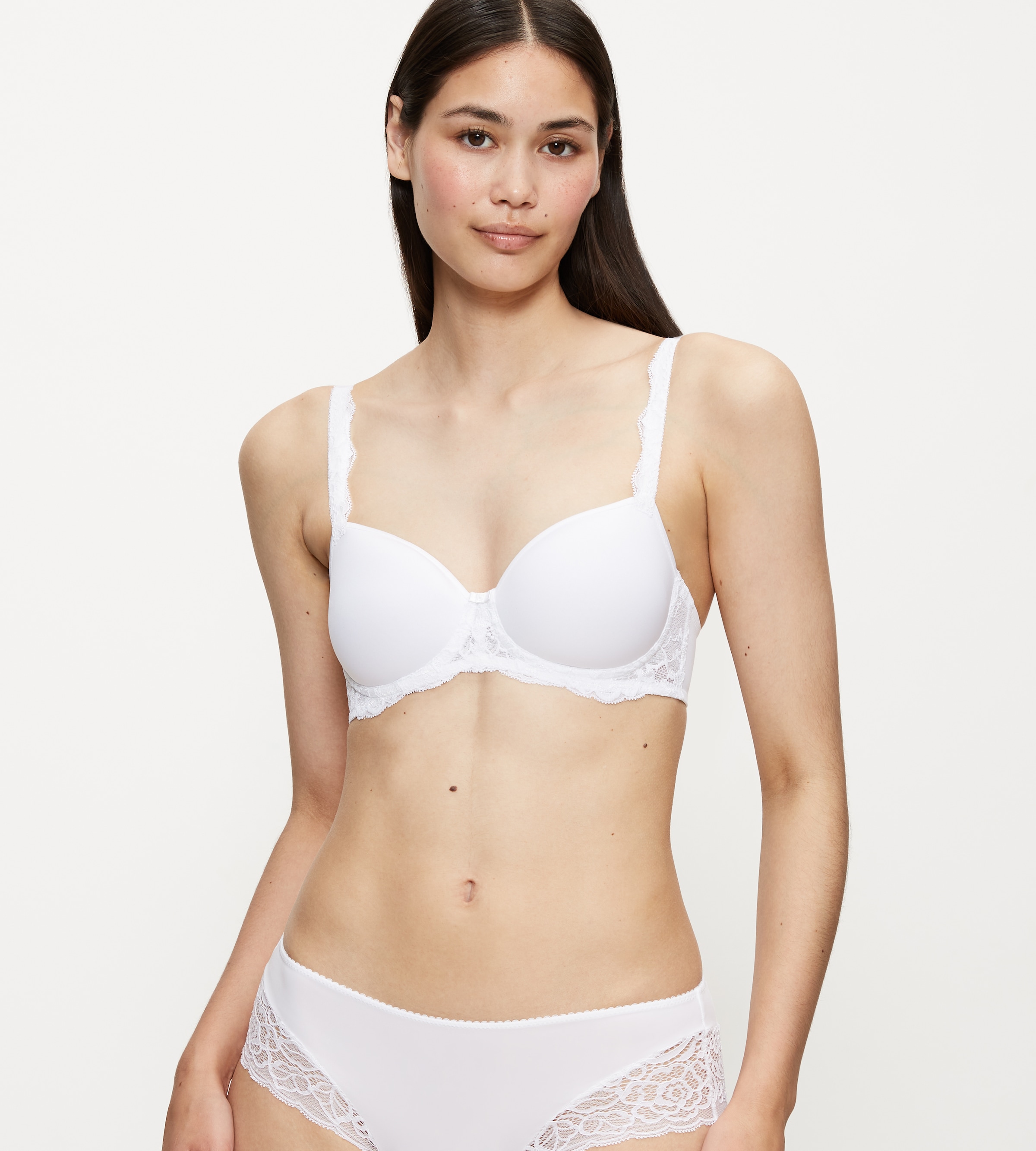 Triumph T-Shirt-BH "Amourette Charm" schöner Mix aus glattem Jersey und zarter Stretch-Spitze