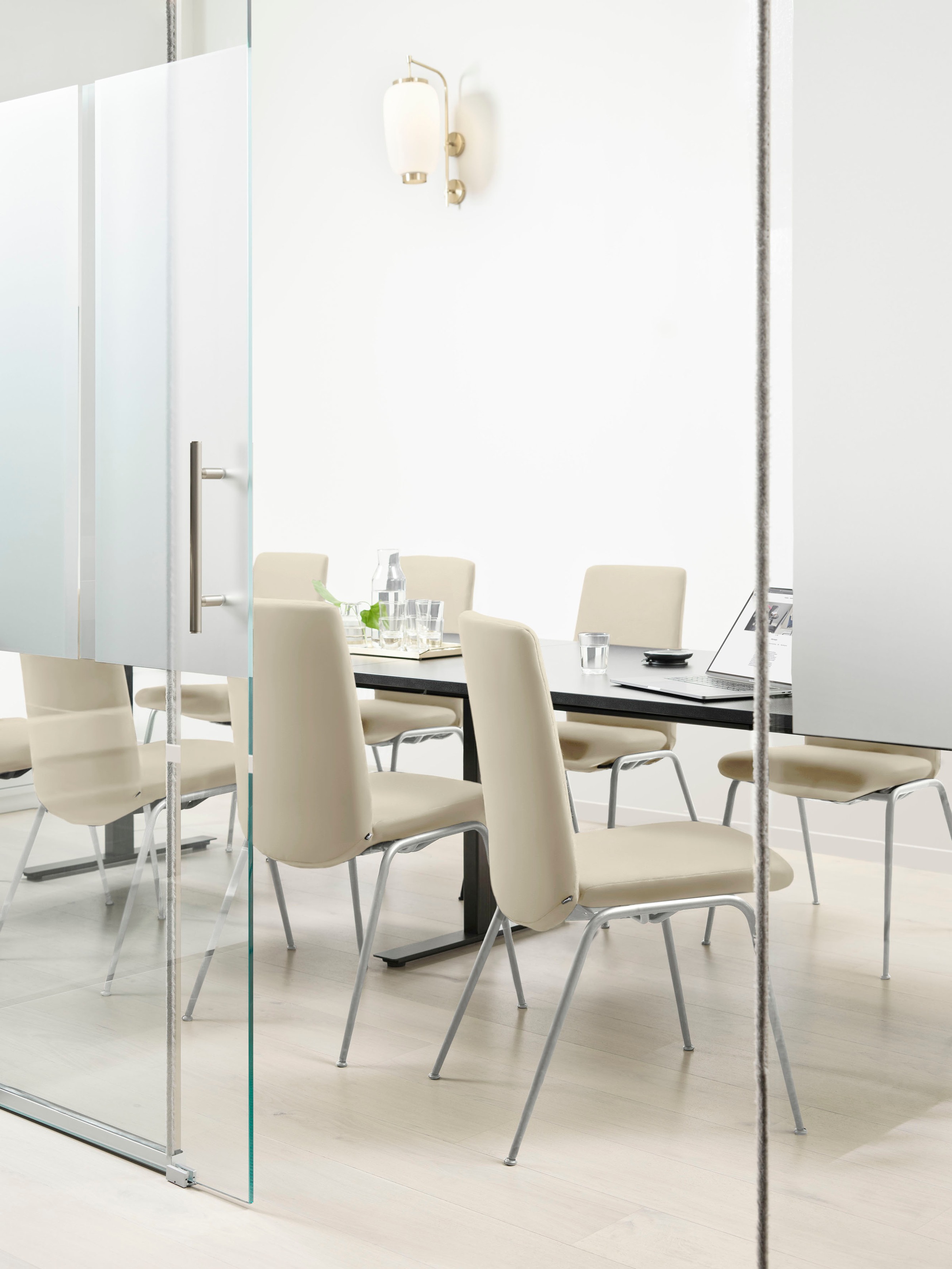 Stressless® Polsterstuhl »Laurel«, Leder BATICK, Low Back, Größe L, mit Beinen aus Stahl in Chrom glänzend