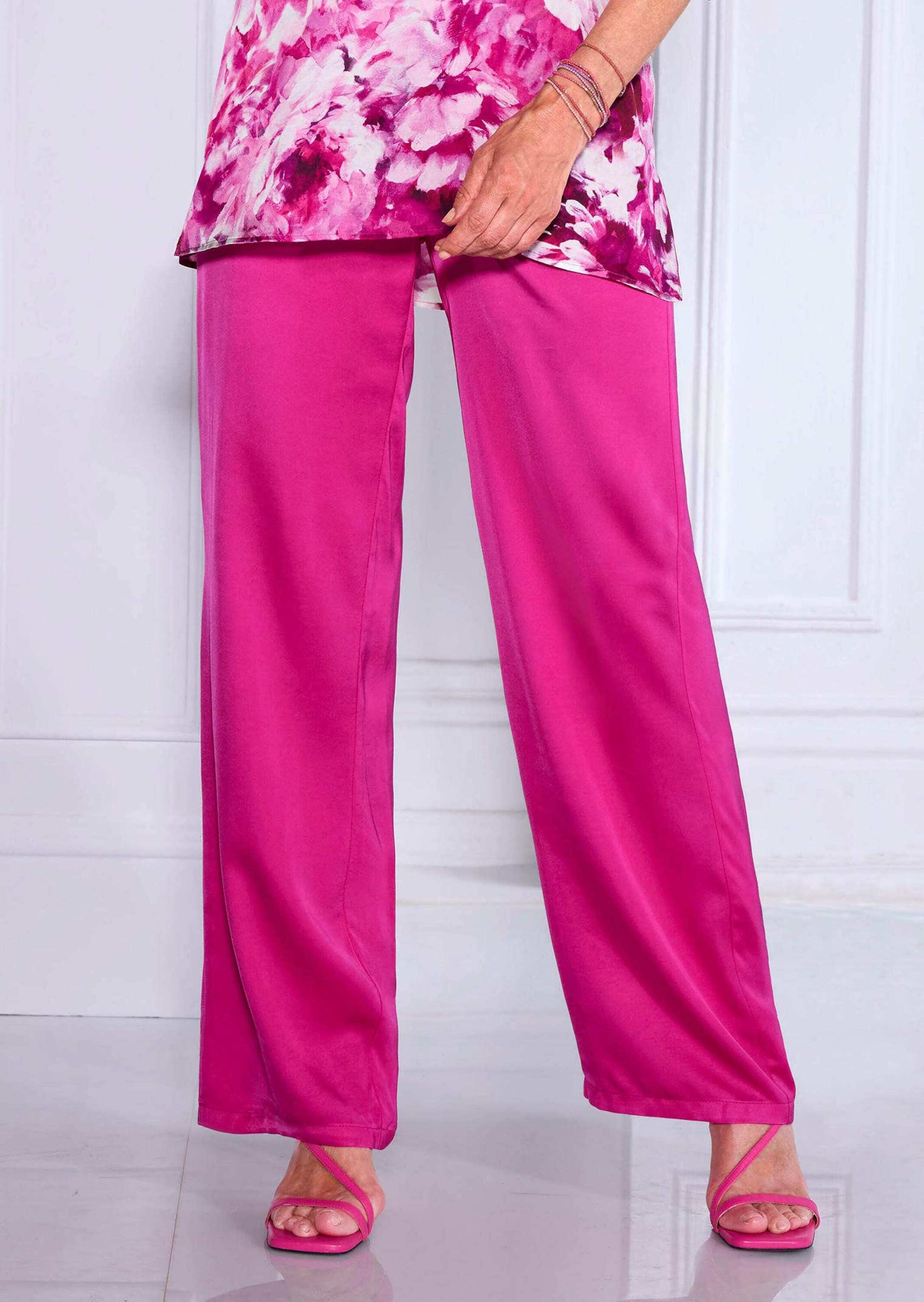 Thumbnail - GOLDNER Schlupfhose "Kurzgröße Satinhose VERA mit weitem Bein"