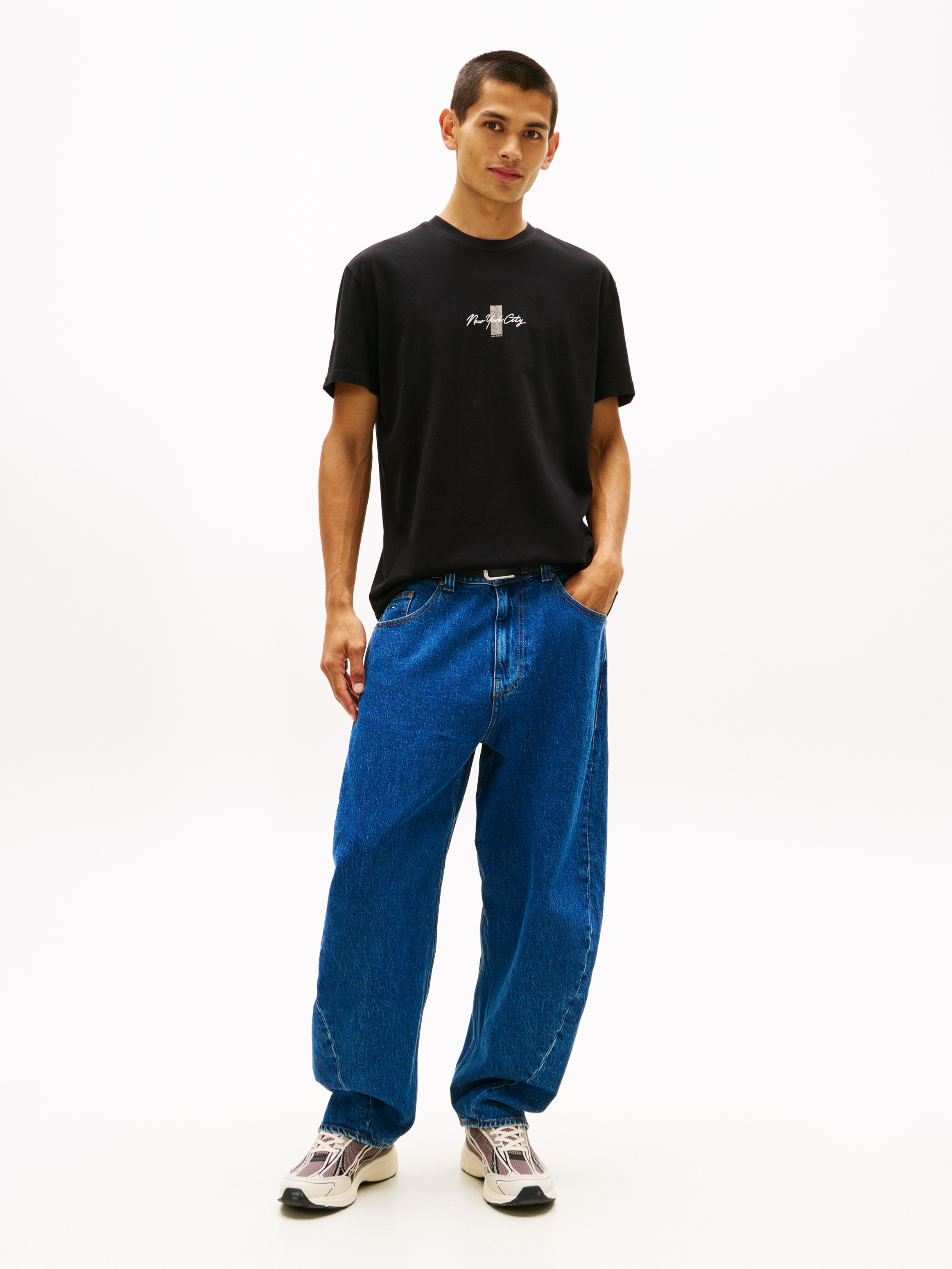 Tommy Jeans T-Shirt »TJM REGULAR SIGN BLOCK« Regular fit mit Rundhalsausschnitt