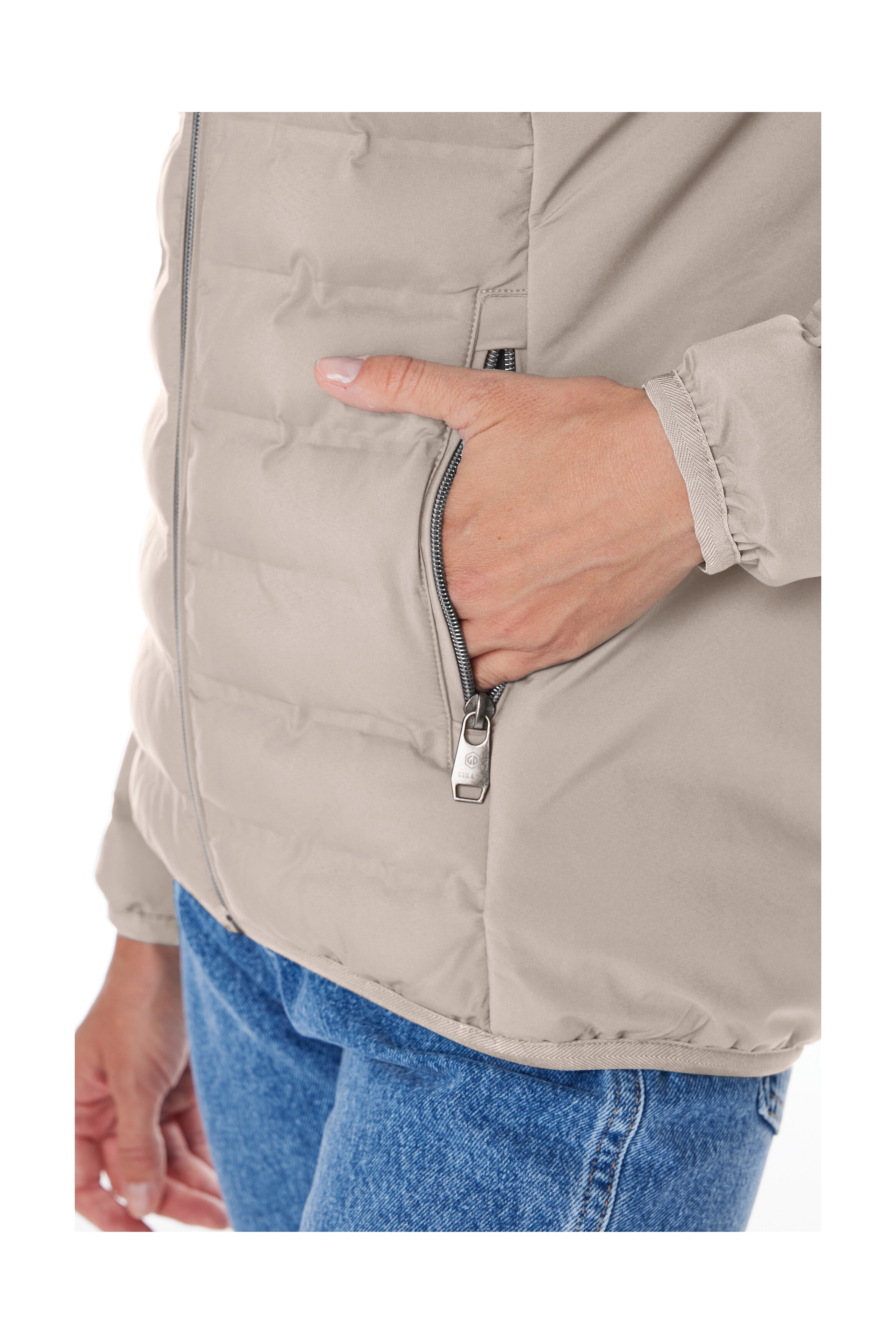 G.I.G.A. DX by killtec Steppjacke »Damen Steppjacke OOGW 1« Leichte Steppjacke, wasserabweisend, weitenregulierbare Kapuze