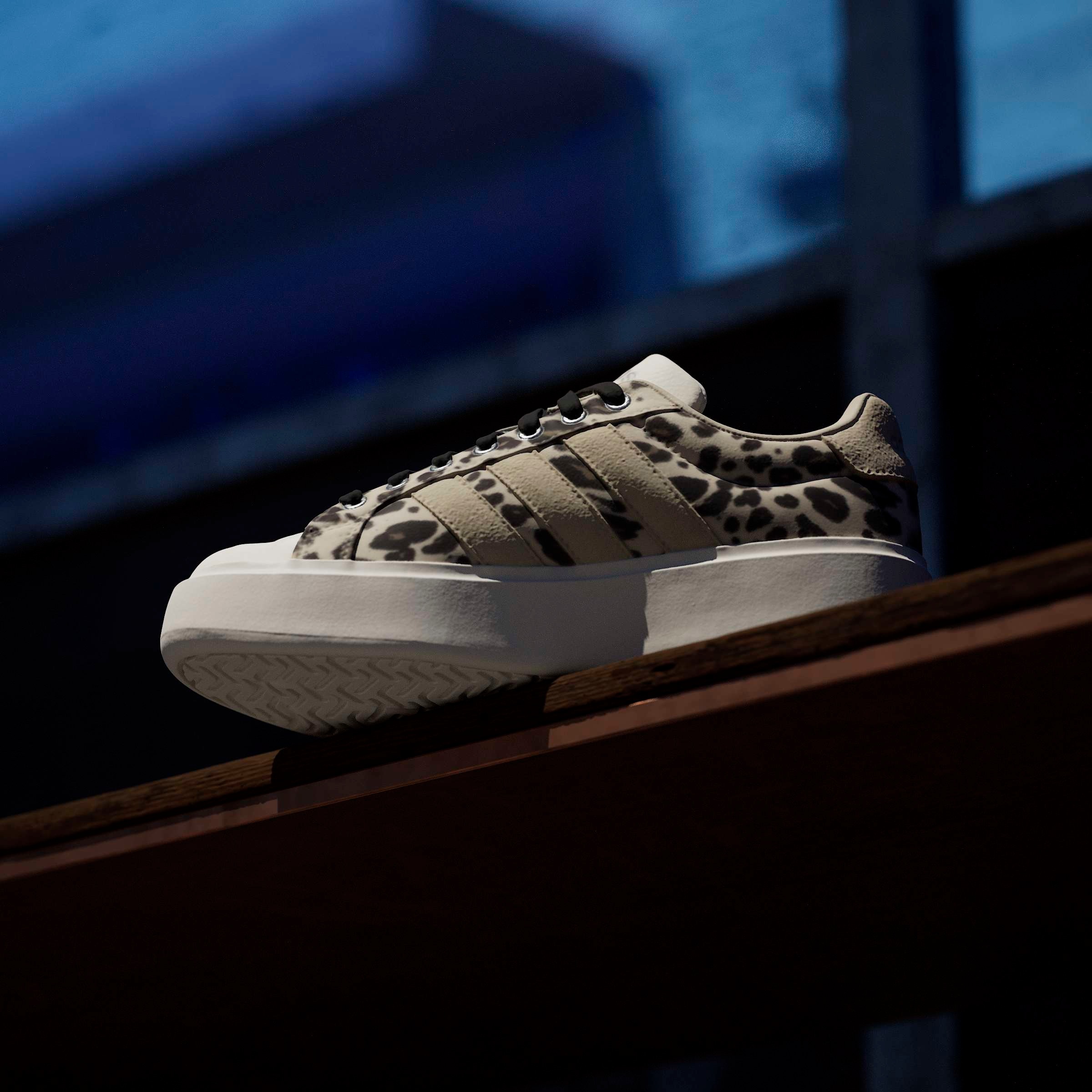 adidas Sportswear Plateausneaker »STREETTALK BOLD«  inspiriert vom Design des adidas Superstar,mit Leo Muster