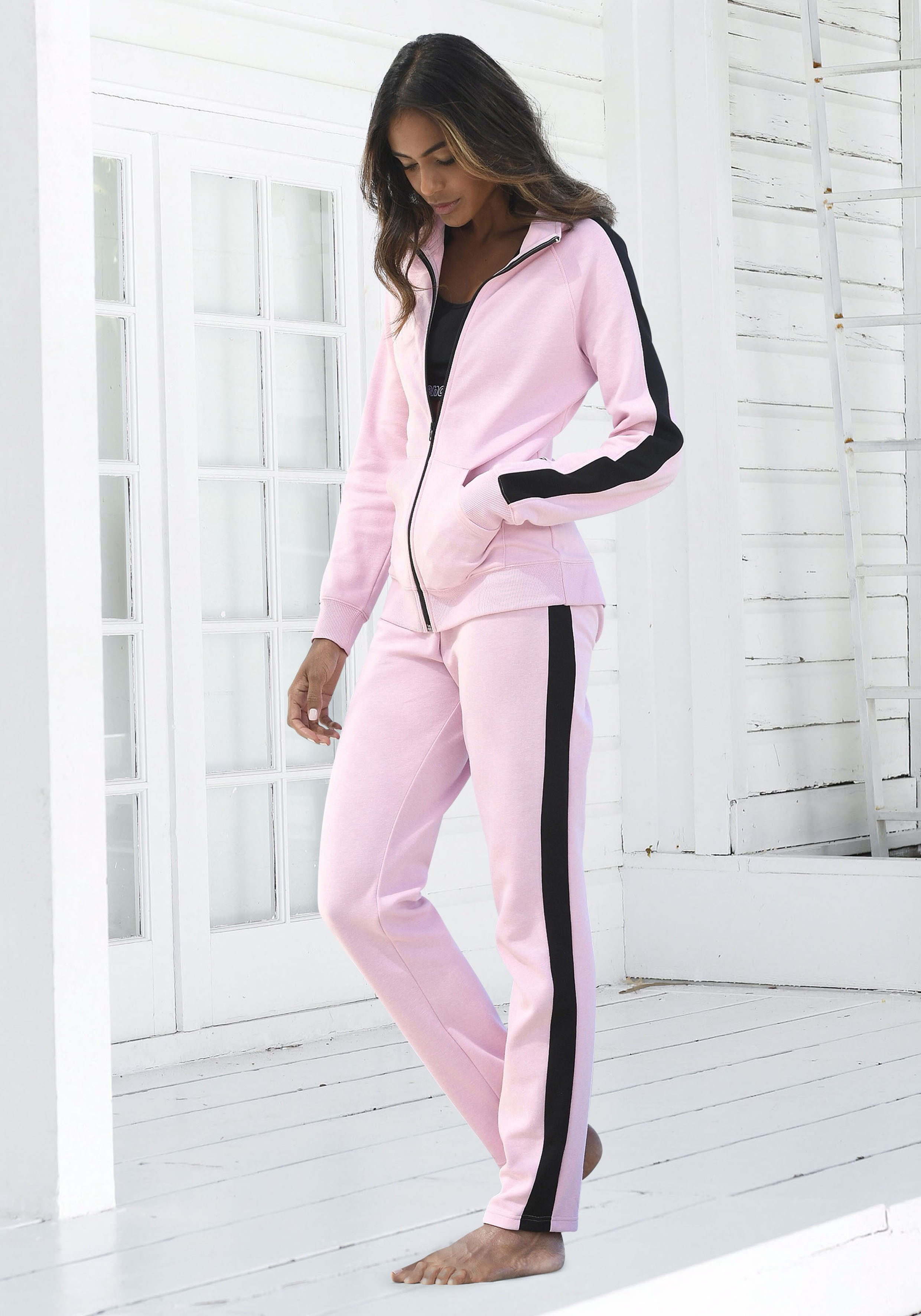 Thumbnail - Bench. Loungewear Loungehose, mit Seitenstreifen und geradem Bein, Loungewear