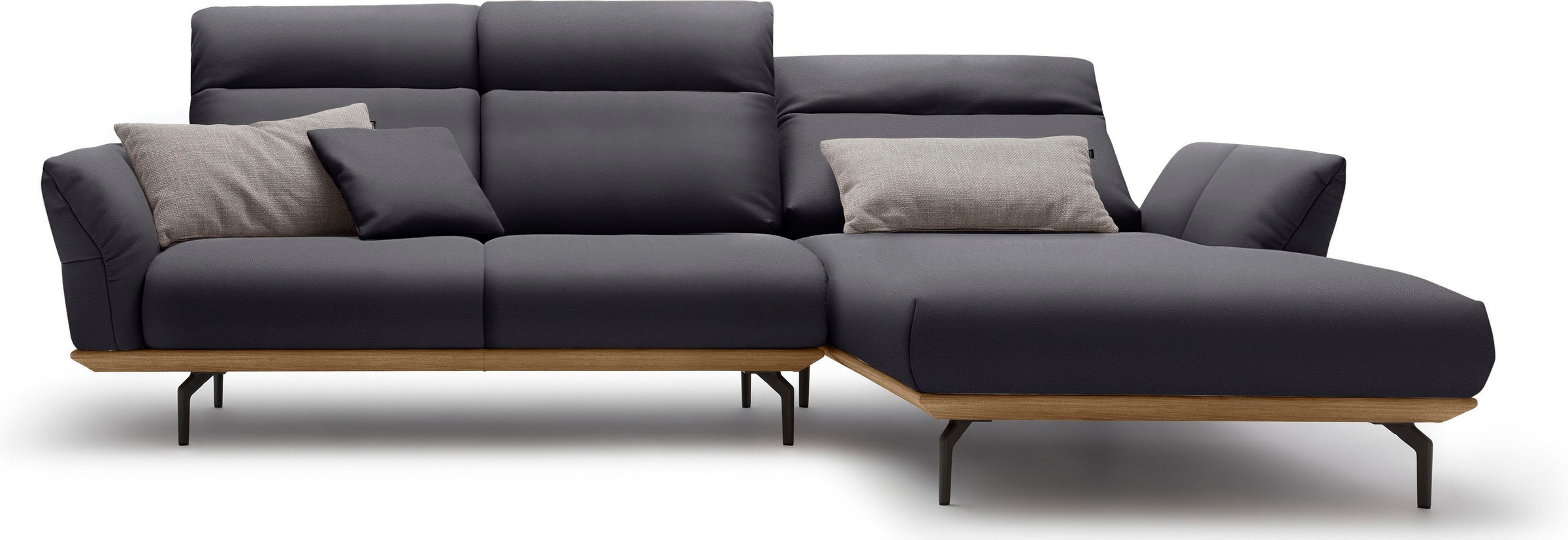 Creation BY ROLF BENZ Ecksofa »CR.460«, Sockel in Nussbaum, Winkelfüße in Umbragrau, Breite 298 cm