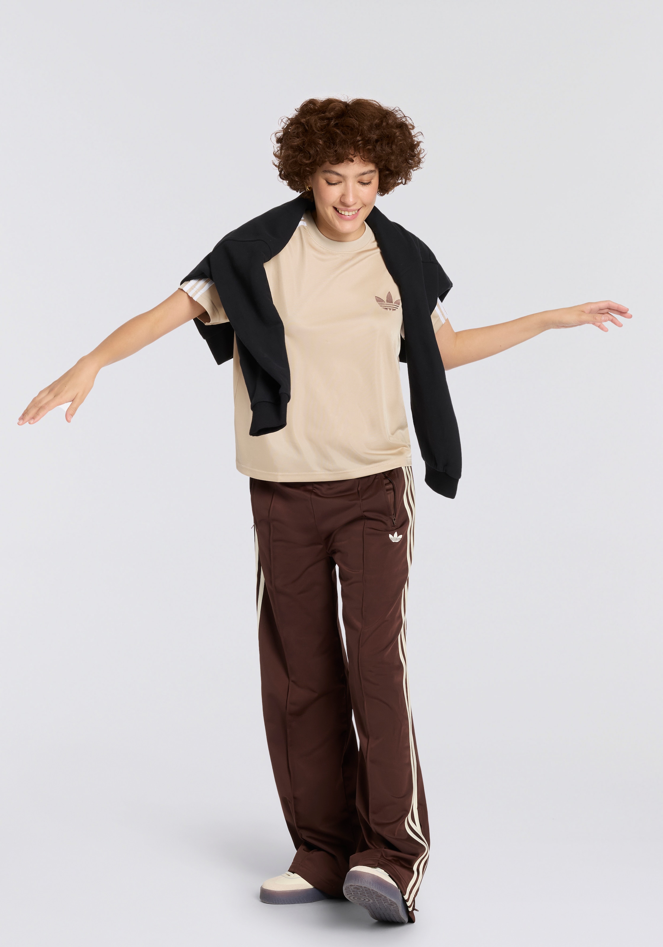 adidas Originals Sporthose »FB LOOSE TP«  sportlicher Stil, für Laufen und sportliche Aktivitäten