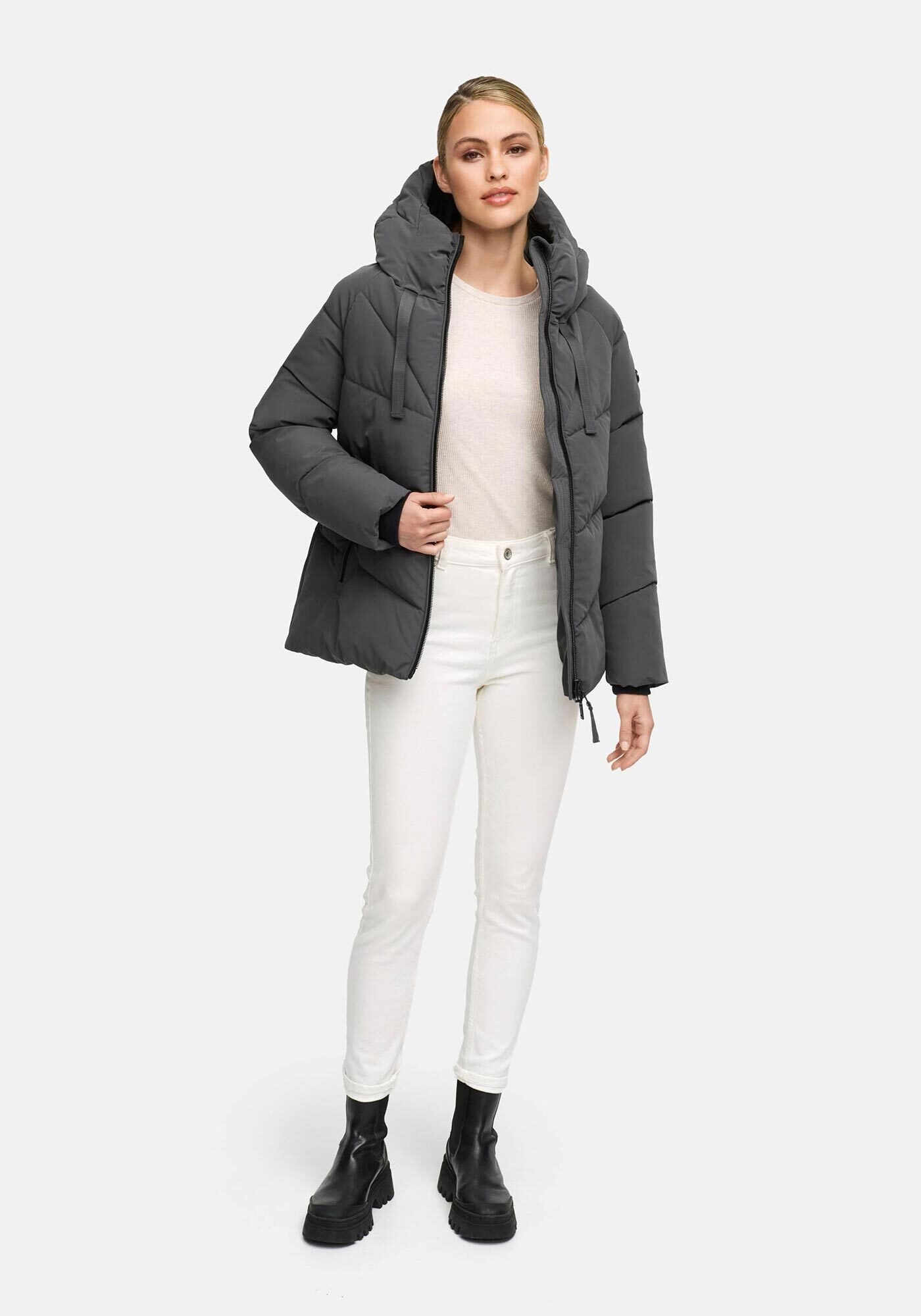 Marikoo Winterjacke "Kwamee" Schräg gesteppte Winterjacke mit fester Kapuze günstig online kaufen