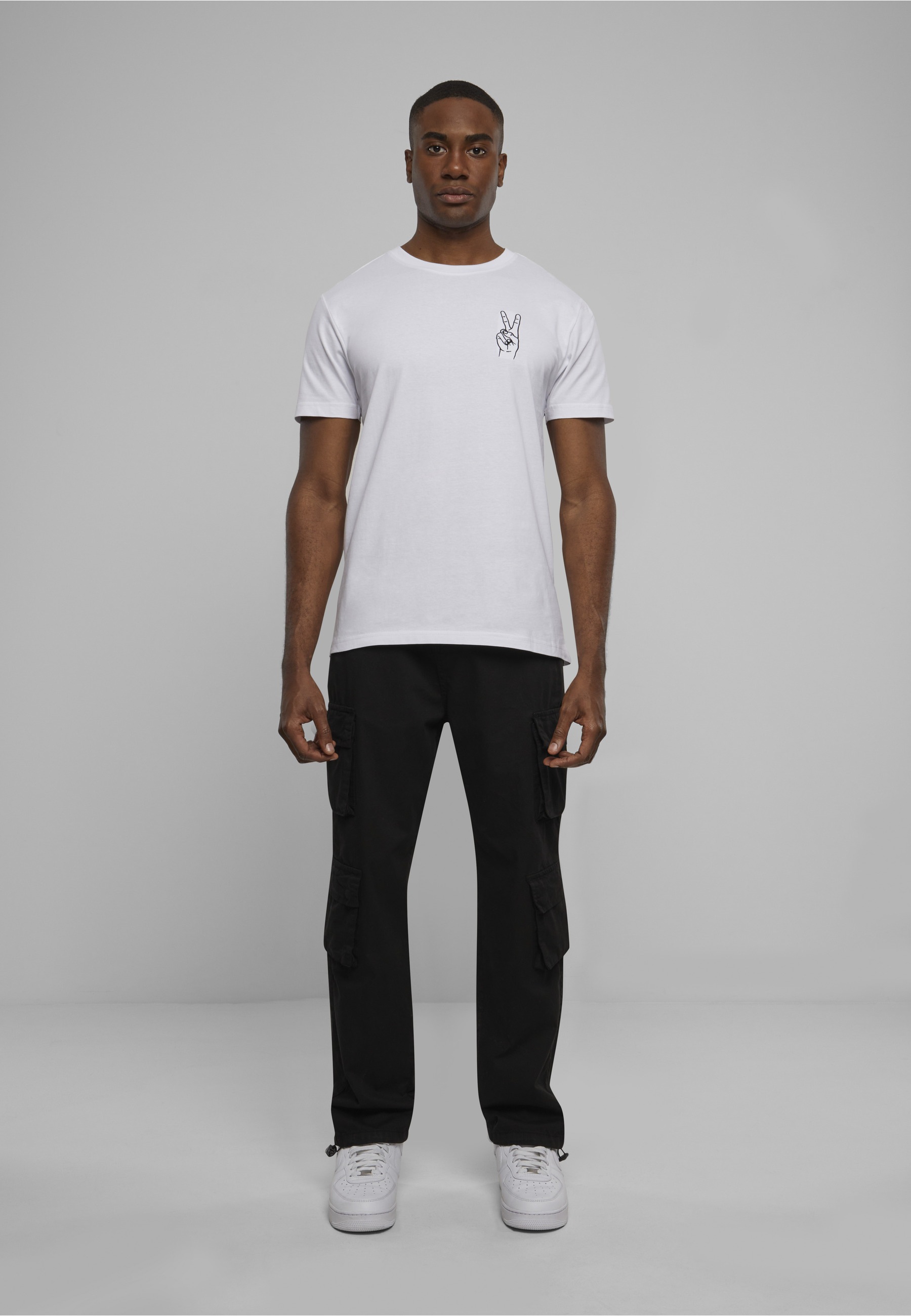 MisterTee T-Shirt »MisterTee Herren Peace Sign Tee EMB« 1 Stk.