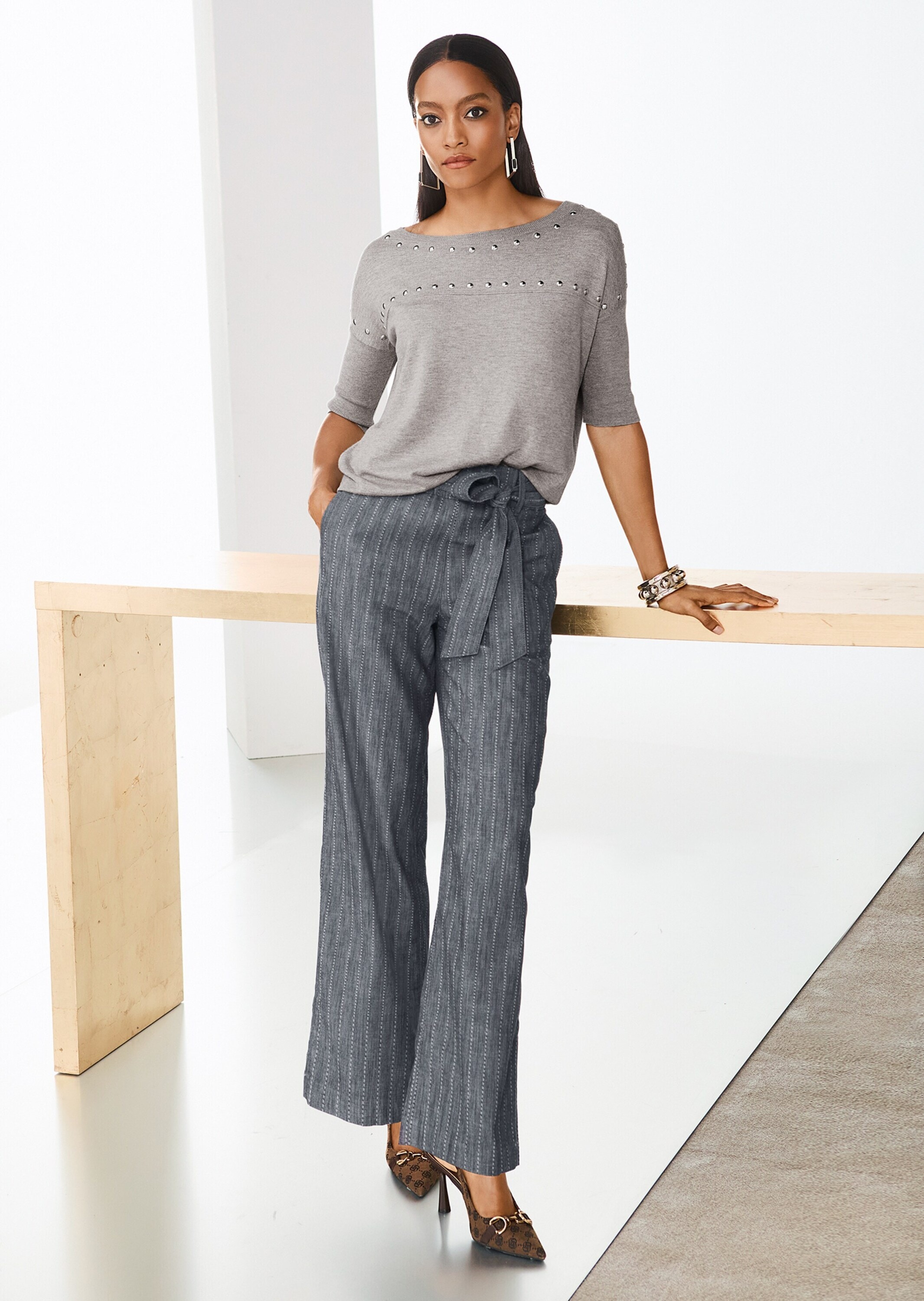 MADELEINE Longpullover »Pullover Halbarm-Pullover mit Ziersteinen«