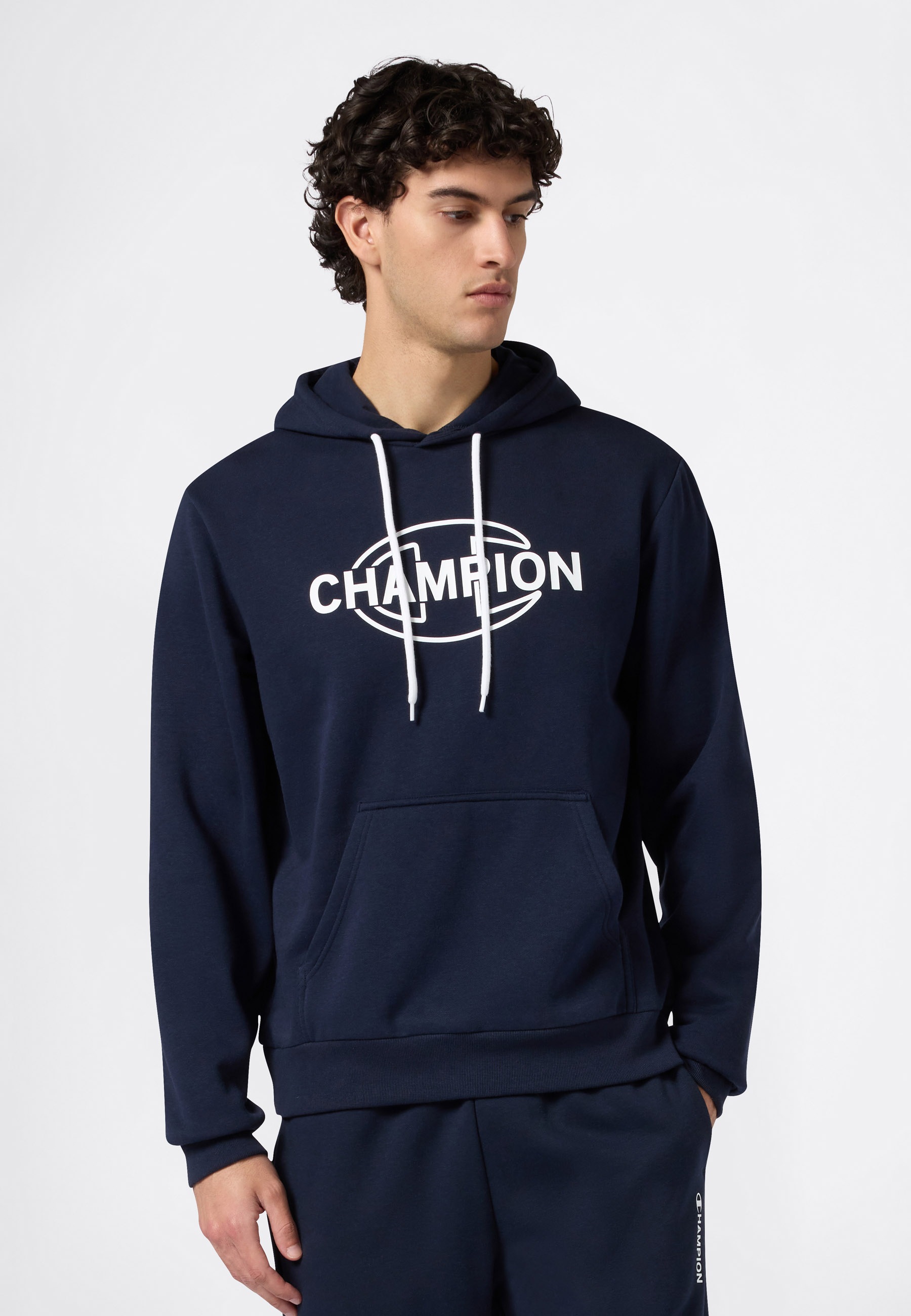 Champion Kapuzensweatshirt "Graphic Hoodie", mit Kapuze, aus Baumwolle und Polyester, in den Größen S bis XXL