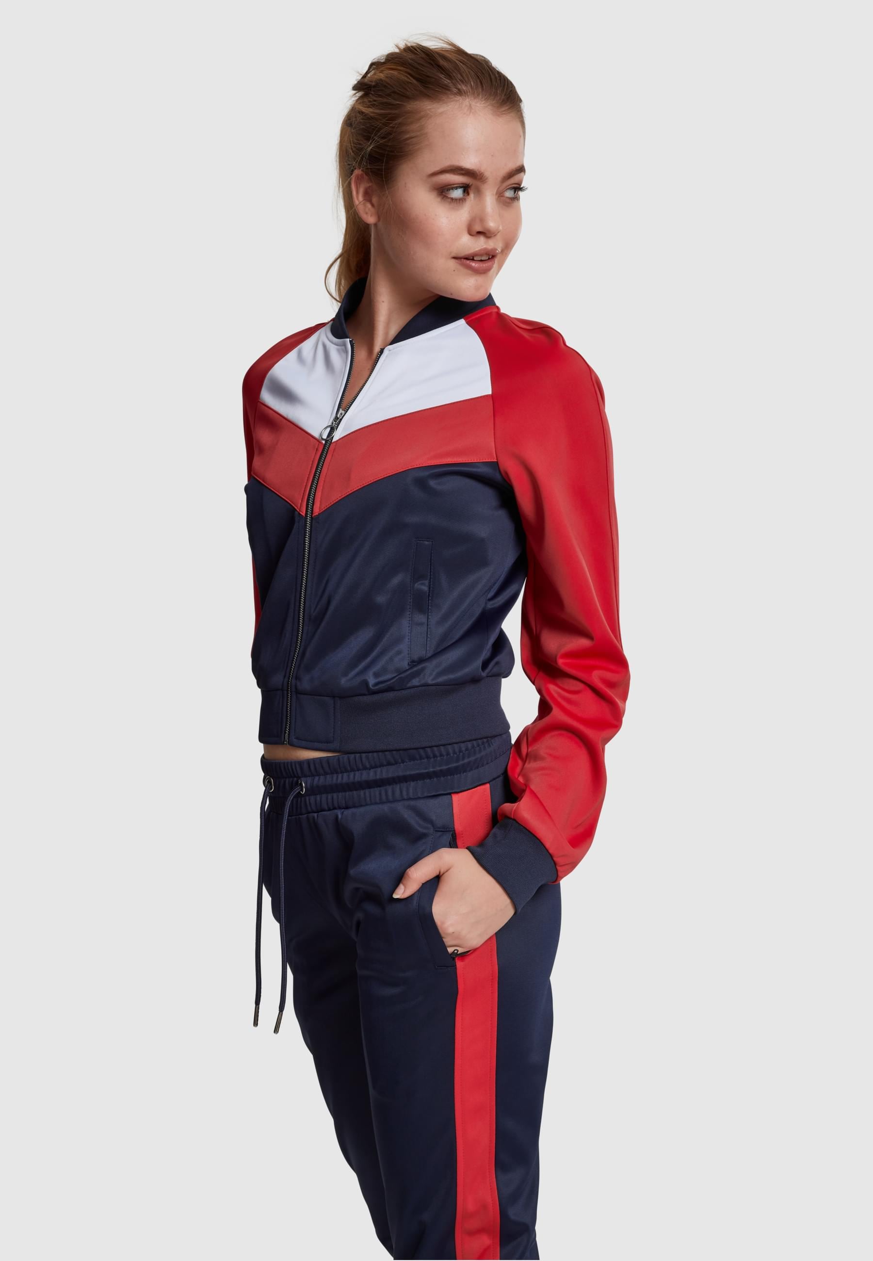 URBAN CLASSICS Allwetterjacke »Urban Classics Damen Ladies Short Raglan Track Jacket«, (1 St.), ohne Kapuze