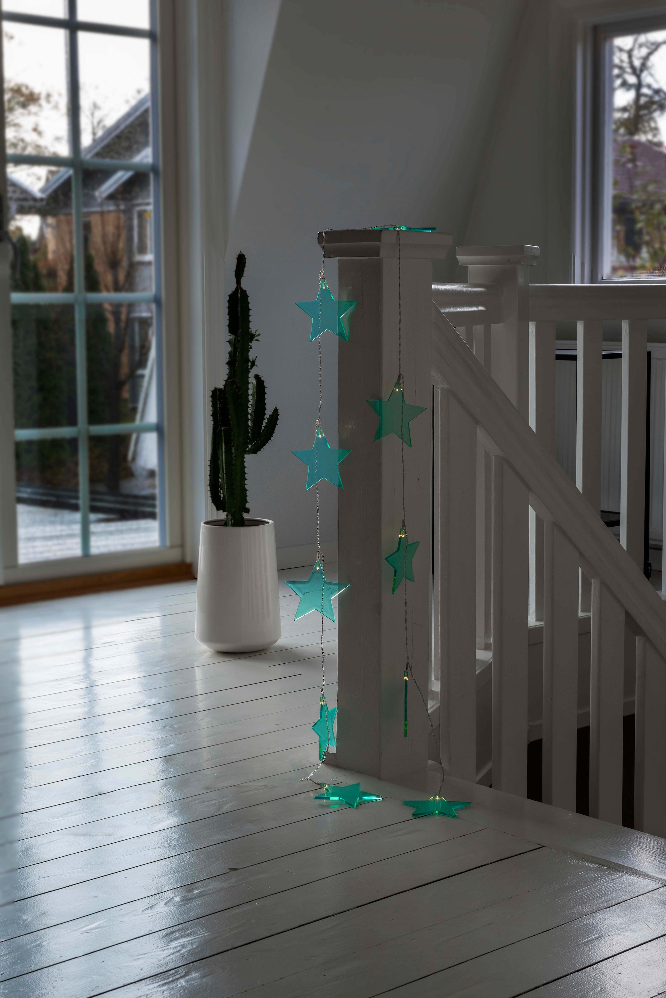 KONSTSMIDE LED-Lichterkette »Weihnachtsdeko«, 10 St.-flammig, LED Dekolichterkette, 10 grüne Plexiglassterne, 10 warm weiße Dioden