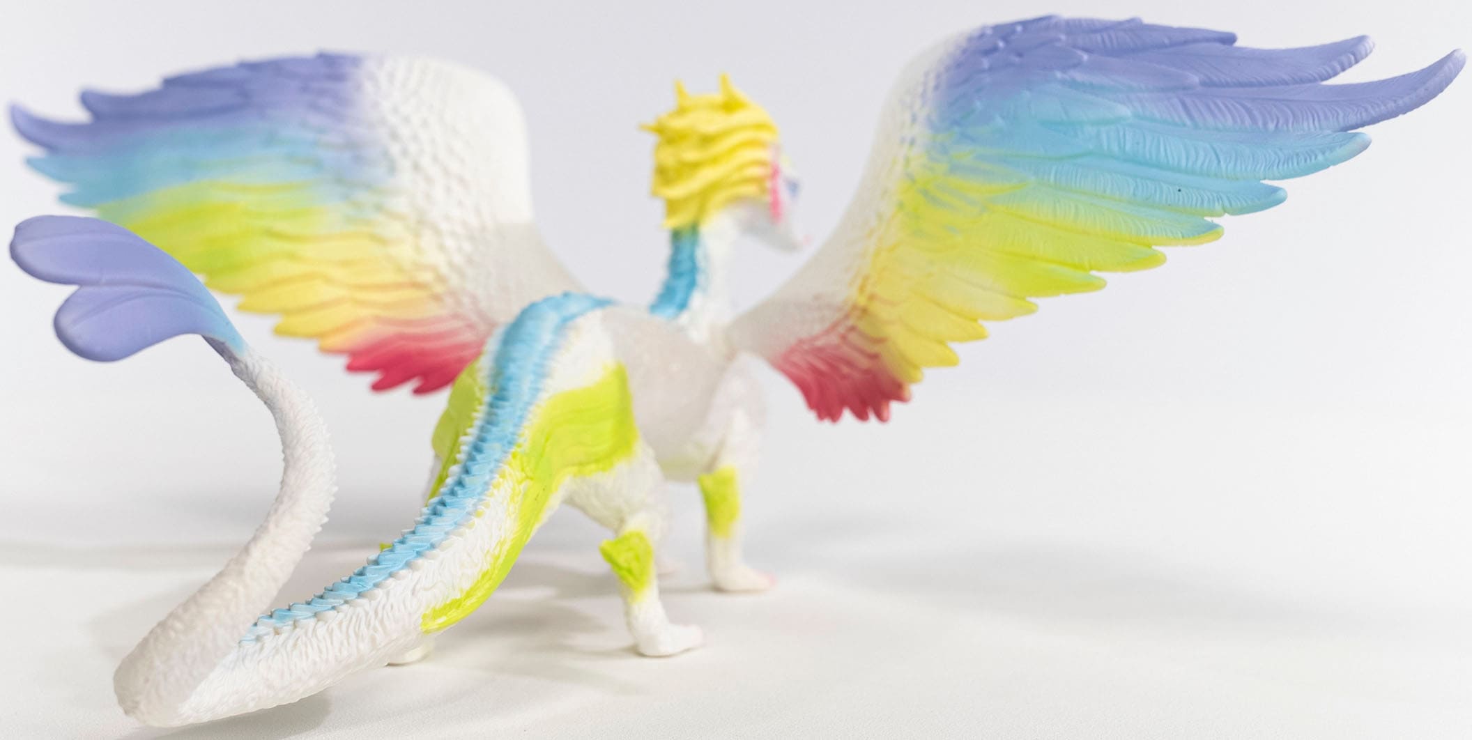 Schleich® Spielfigur »BAYALA®, Regenbogendrache (70728)«