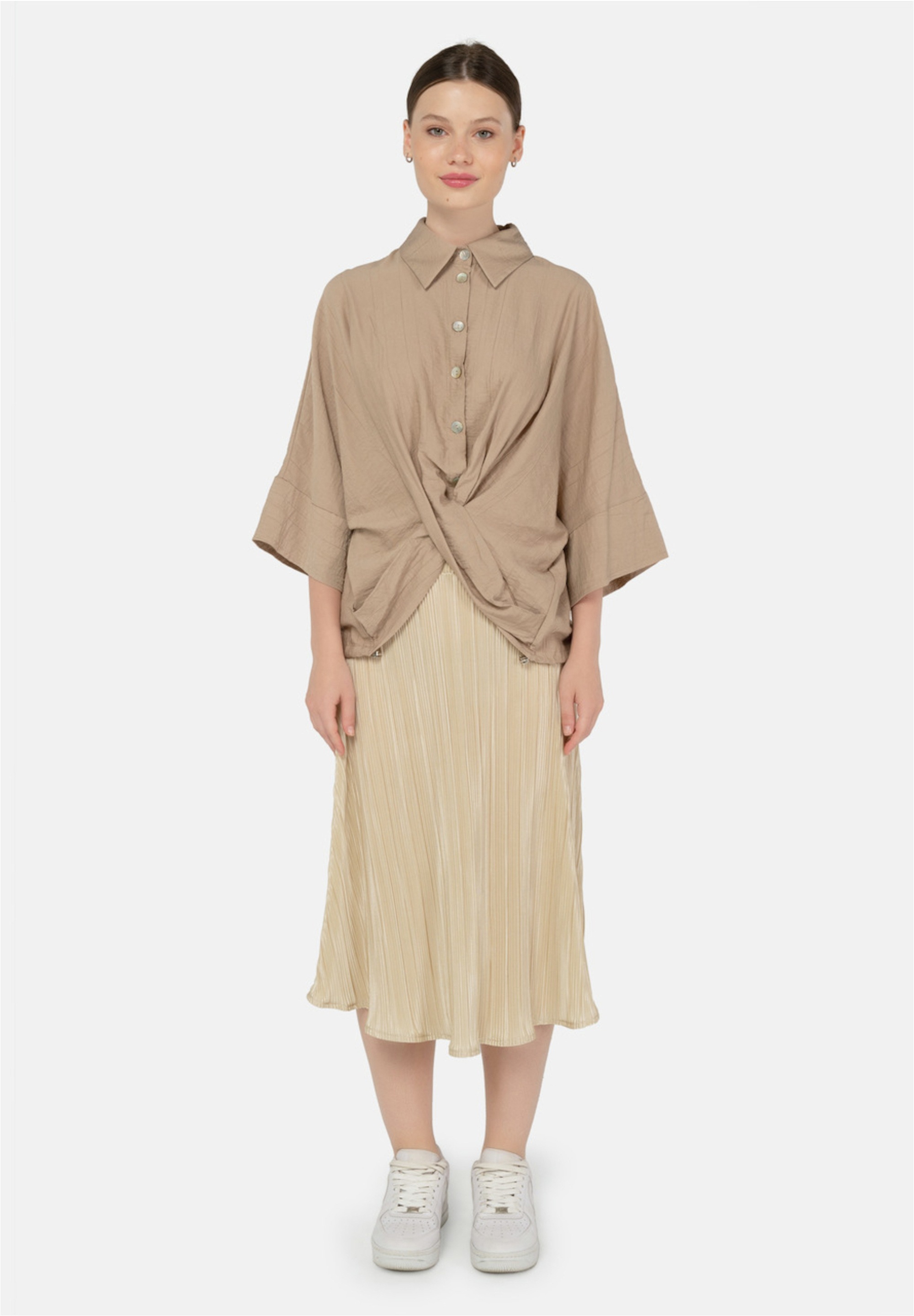 freshlions Klassische Bluse "Maya" 1 Stk. mit kurzem Schnitt günstig online kaufen