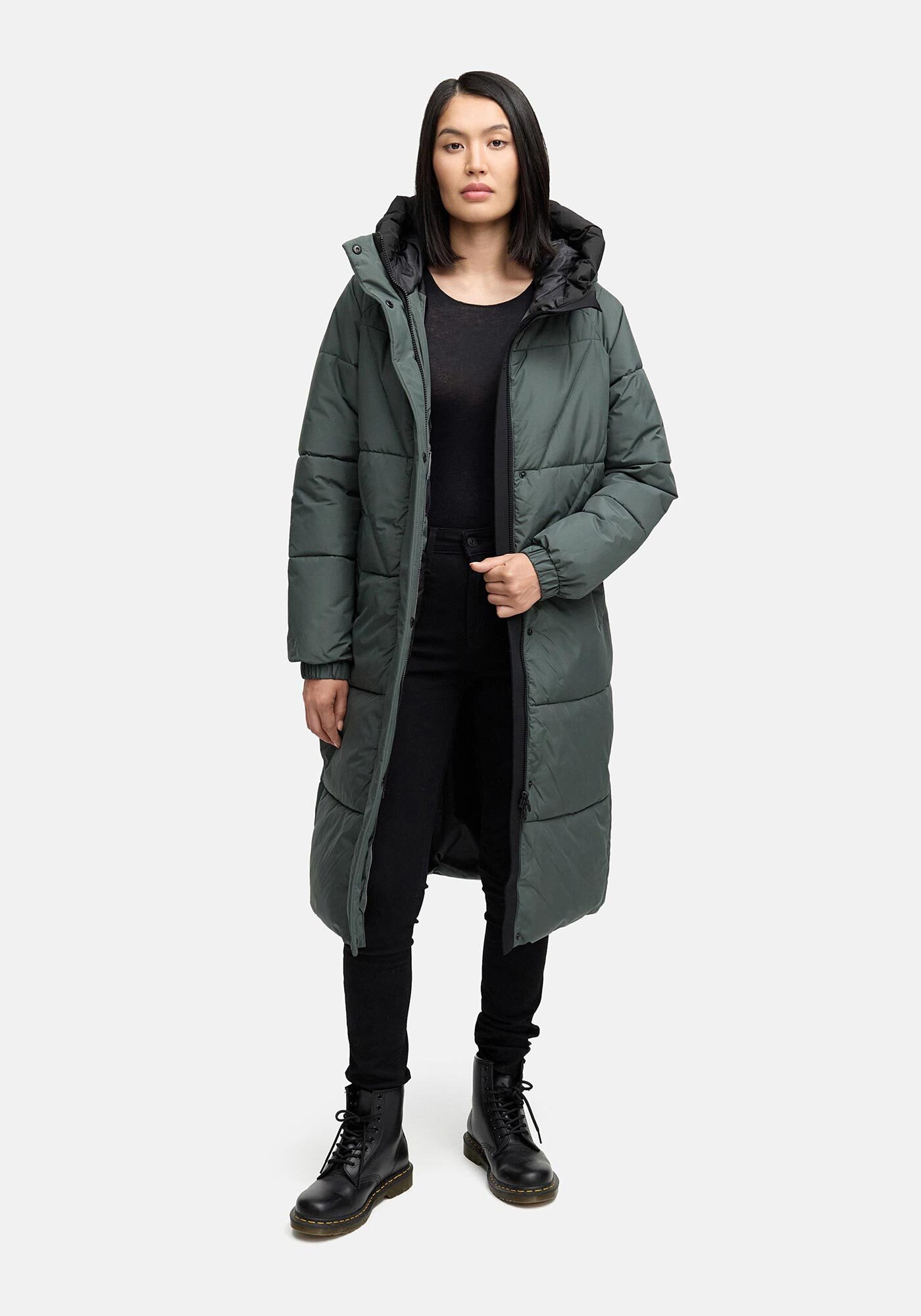 Marikoo Winterjacke "Yaskaa" mit praktischen Seitenschlitzen am unteren Saum