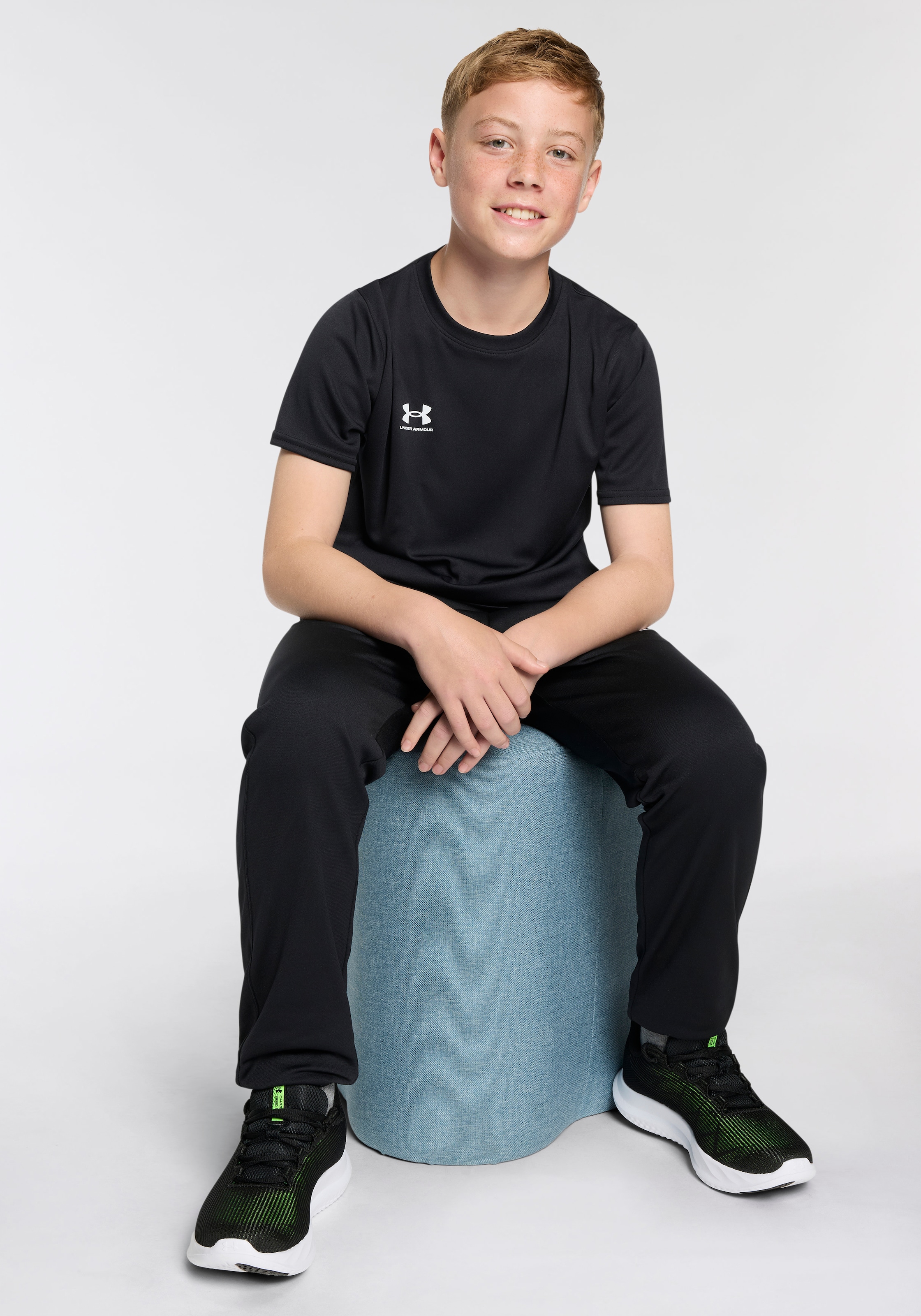 Under Armour® T-Shirt »CHALLENGER«, (1 tlg.), Für Kinder
