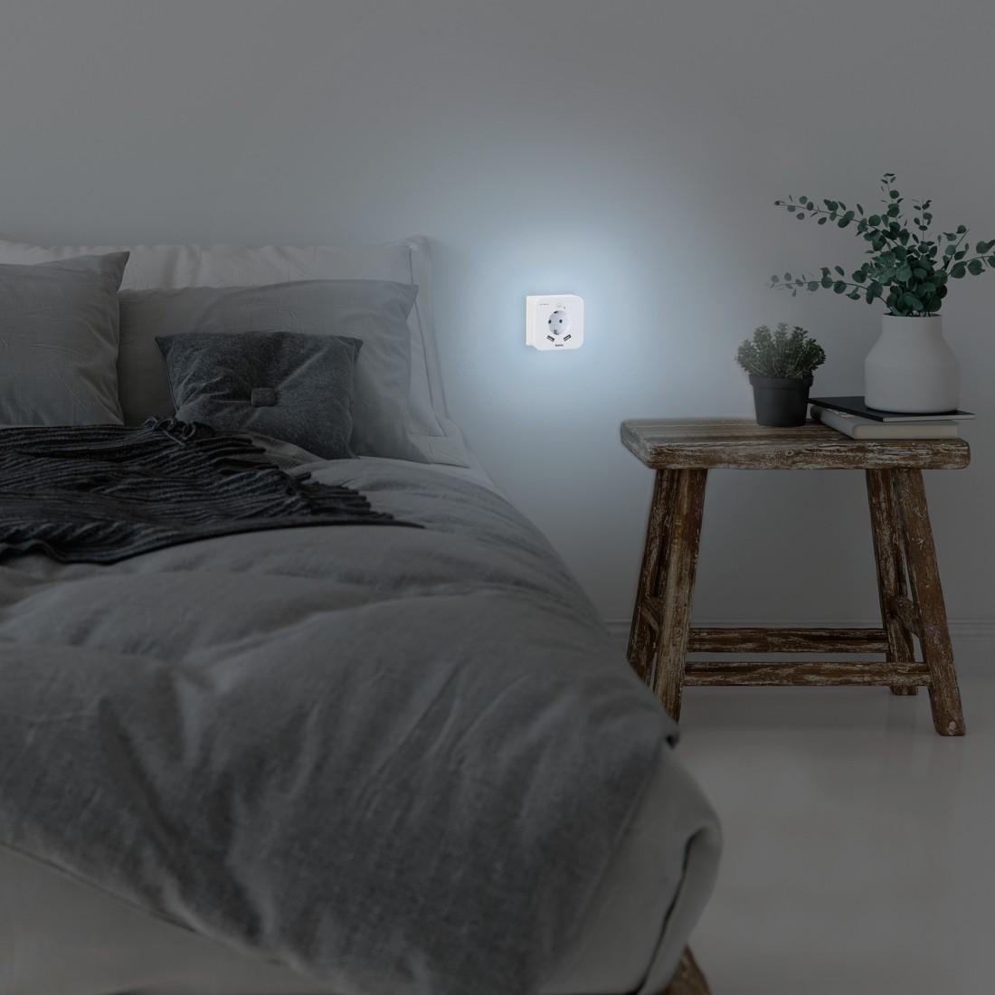 Hama LED Nachtlicht »Nachtlicht mit Steckdose Erwachsene, USB Baby, Bewegungsmelder Kinder taglichtweiß«, für und 2 | und BAUR