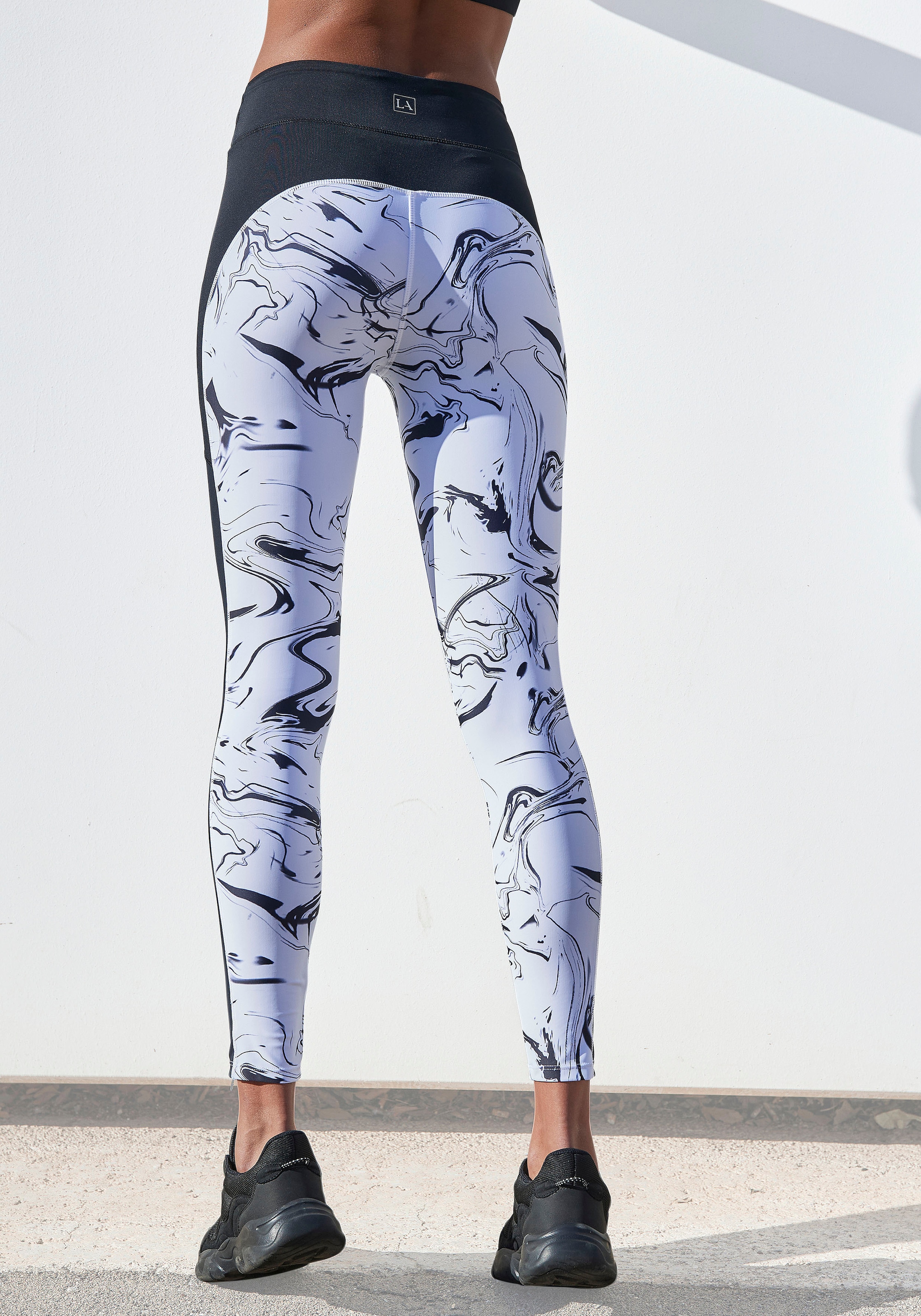 LASCANA ACTIVE Leggings "White Marble", Sporthose im Marmor-Muster mit Seit günstig online kaufen