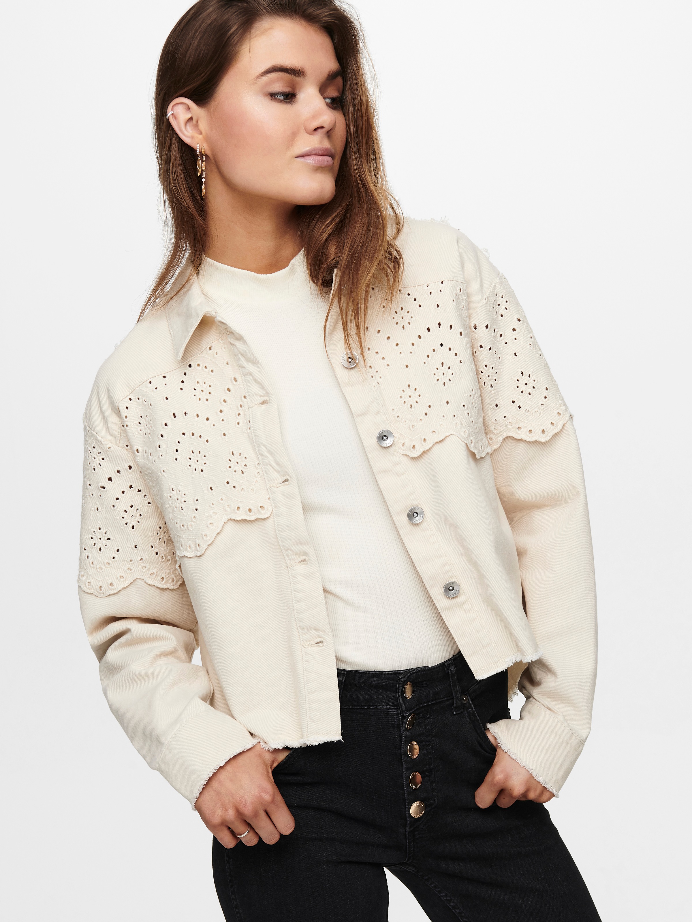 ONLY Kurzjacke "ONLELENA CROCHET JACKET NC OTW" mit hochwertiger Lochspitze günstig online kaufen
