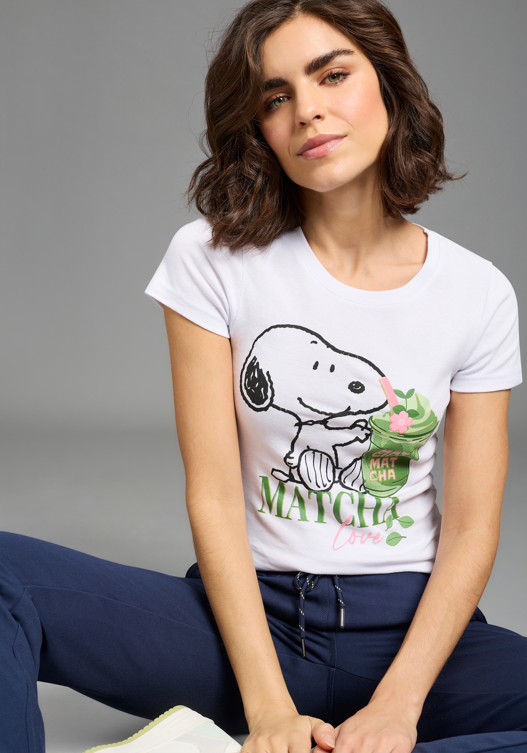 KangaROOS T-Shirt figurbetonte Passform, Kurzarm, hüftlanger Schnitt günstig online kaufen