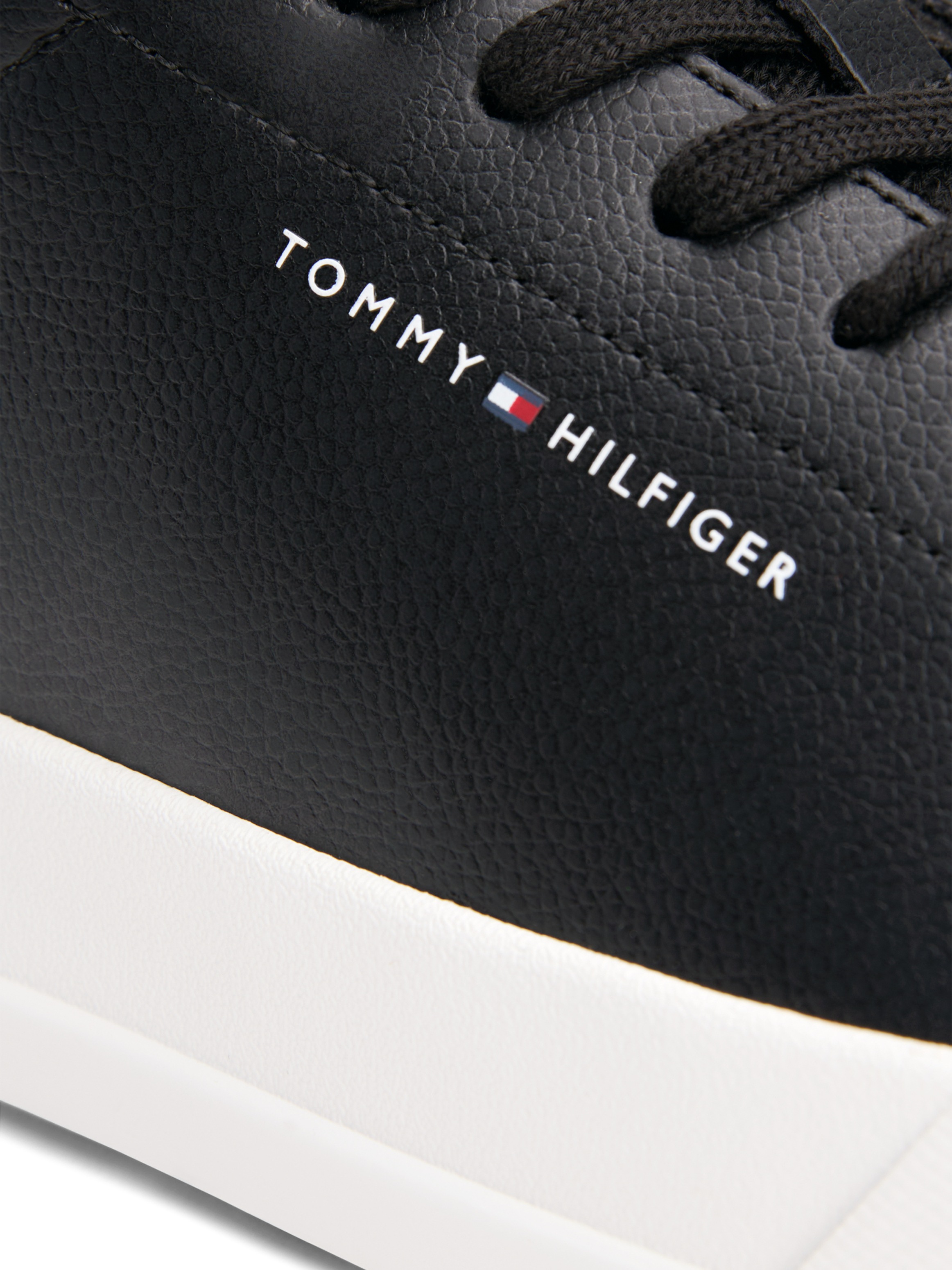 Tommy Hilfiger Sneaker »TH COURT LTH DETAIL ESS«, Freizeitschuh, Halbschuh, Schnürschuh mit seitlichem Logoschriftzug