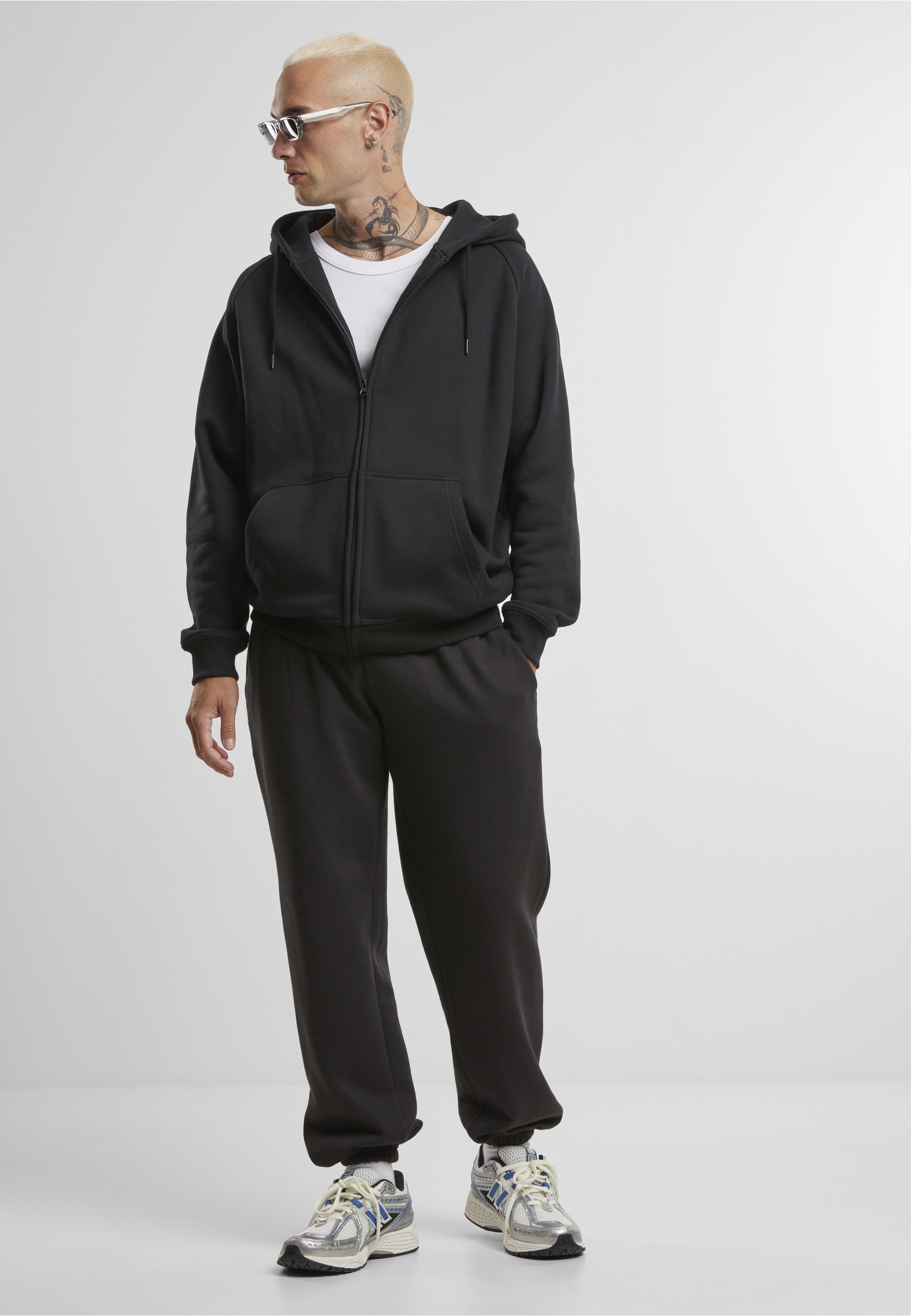 URBAN CLASSICS Jogginghose »Urban Classics Basic Essential Sweatpants«