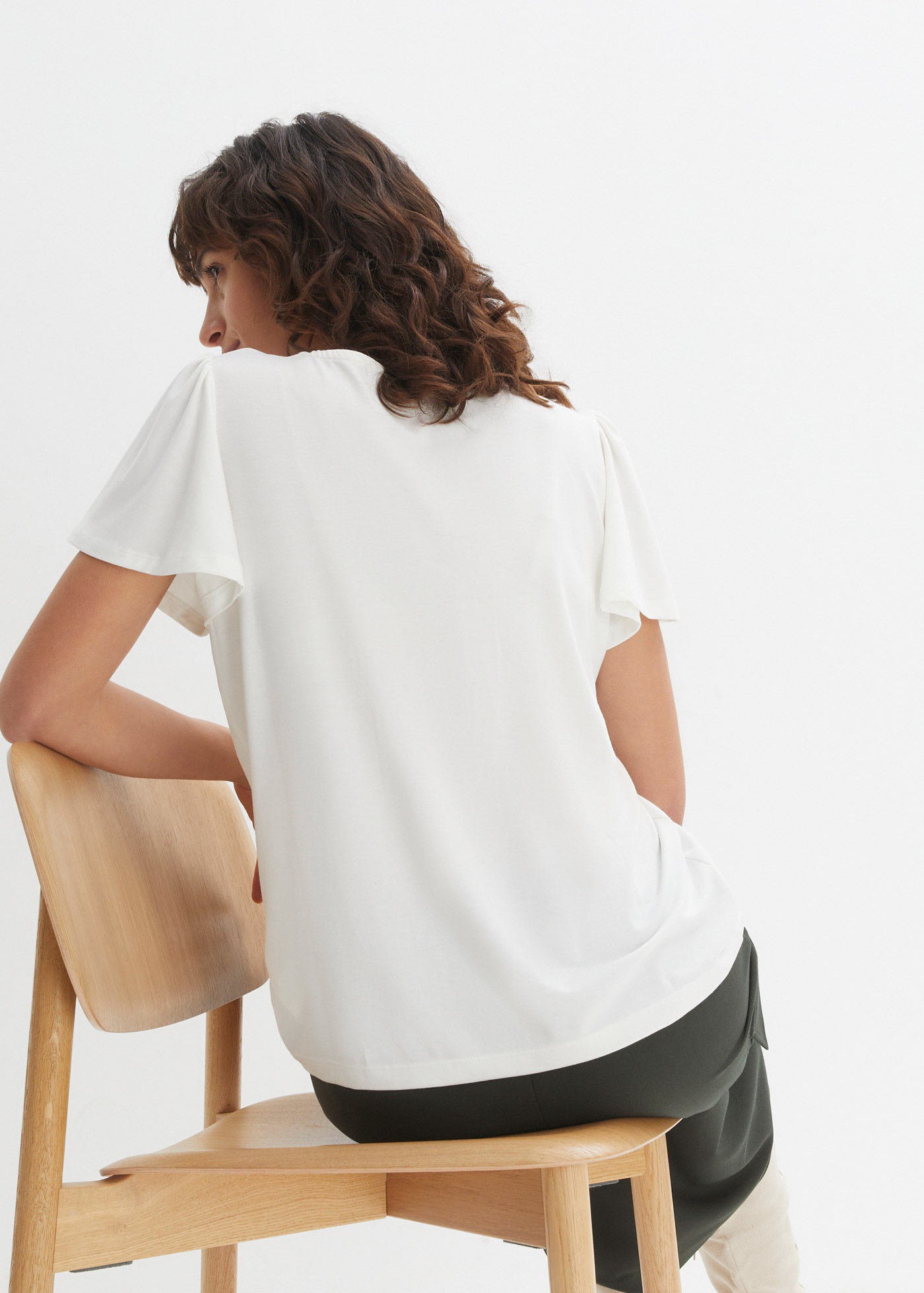 Thumbnail - bonprix T-Shirt "Shirt mit Knopfleiste" bequeme Passform, Kurzarm-Design, mit Knopfleiste