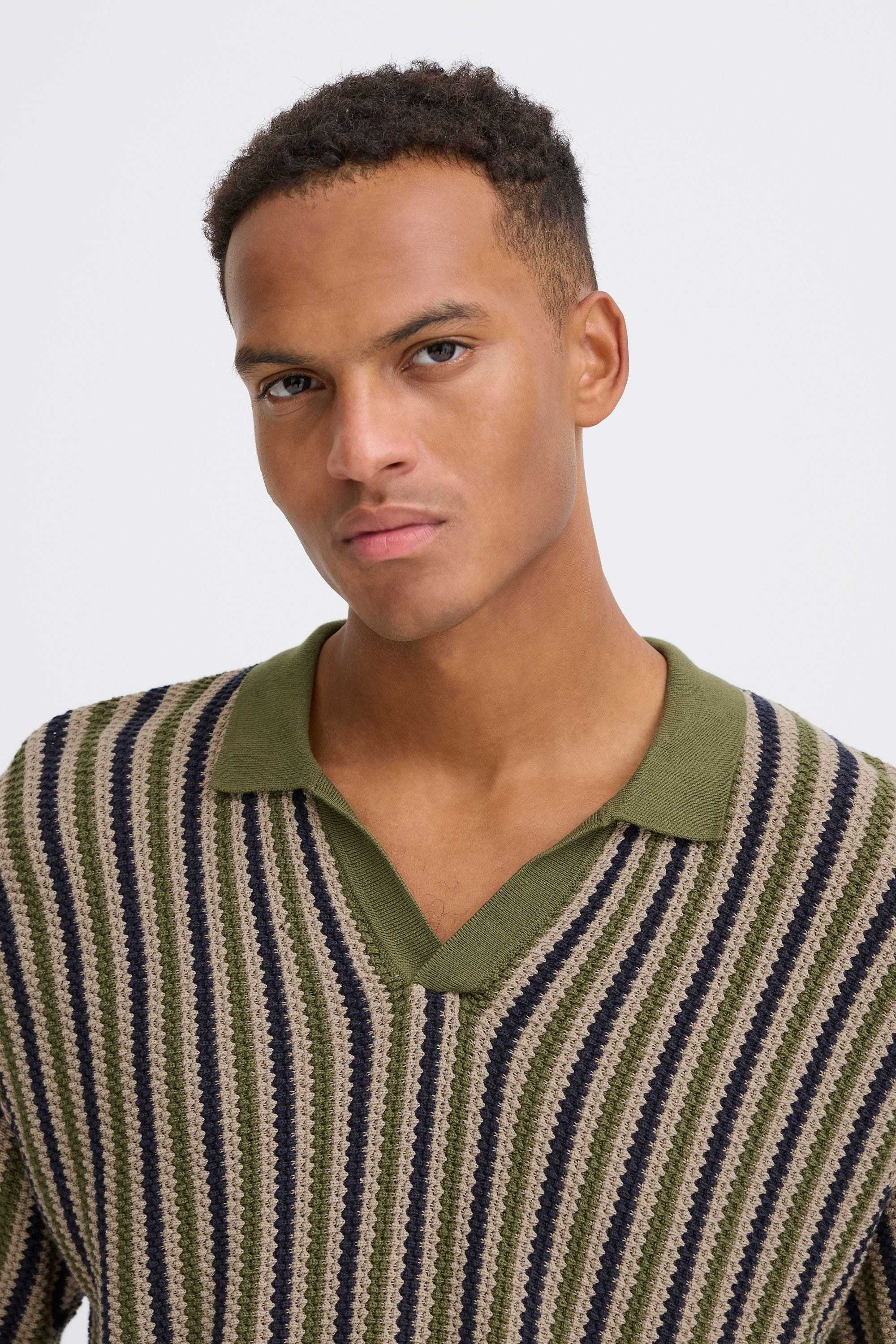 Blend Poloshirt »BHCarly« Modernes Strick-T-Shirt mit Polokragen