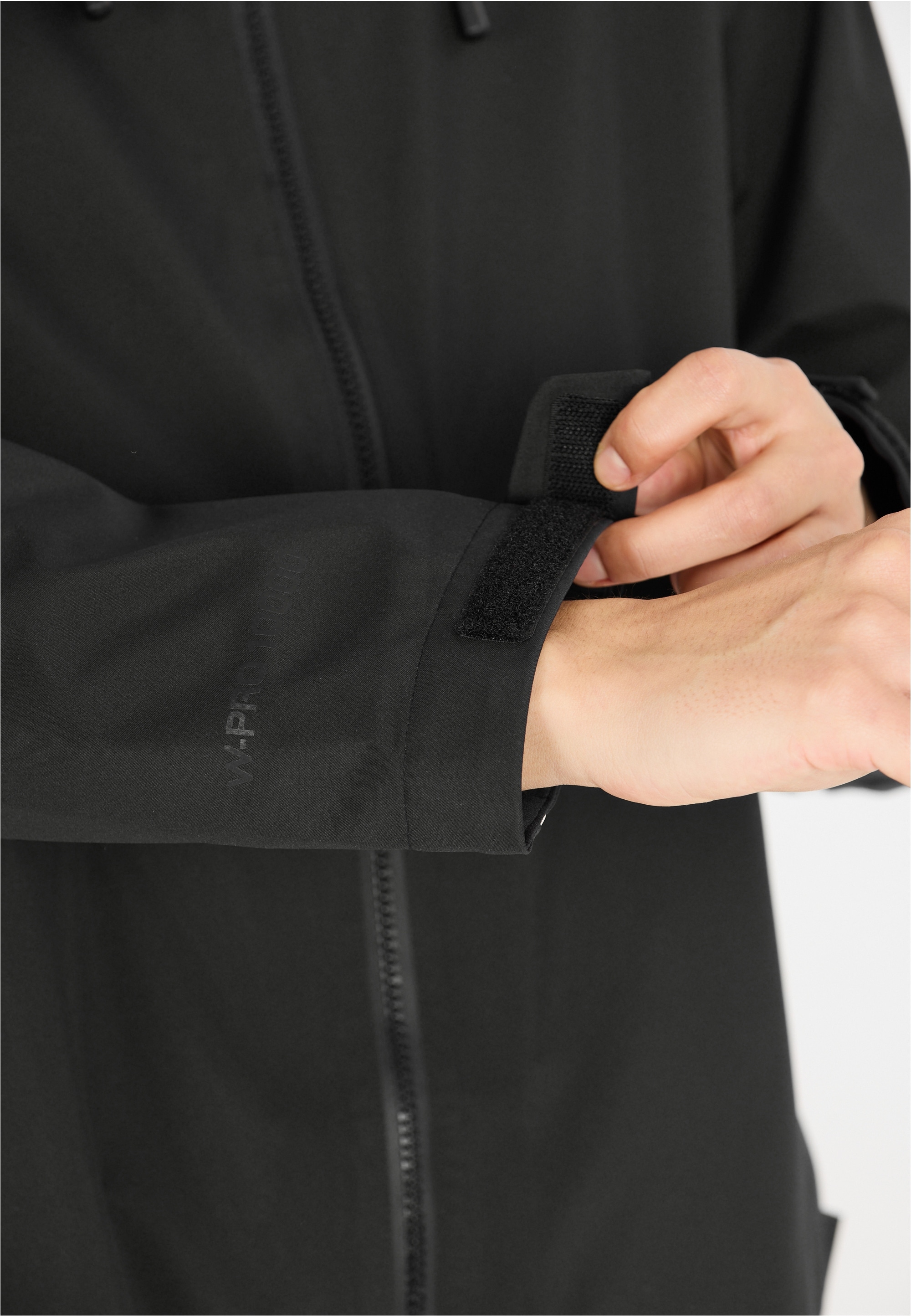 WHISTLER Outdoorjacke »Carli«, aus atmungsaktivem Material