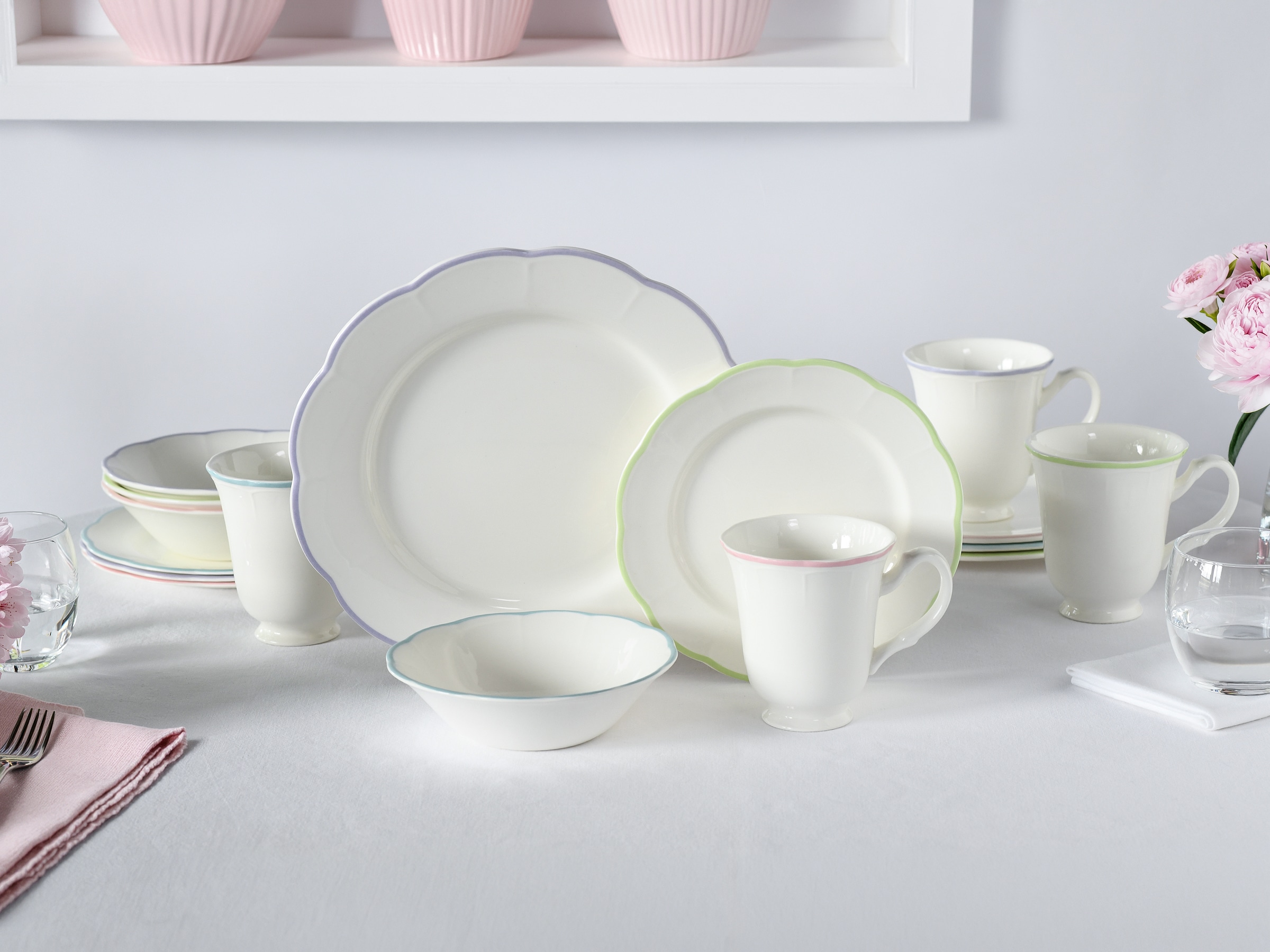 CreaTable Kombiservice »Florine Bunt, Service 16-tlg.« Elegant, Klassische Form, Zart gewellte Ränder