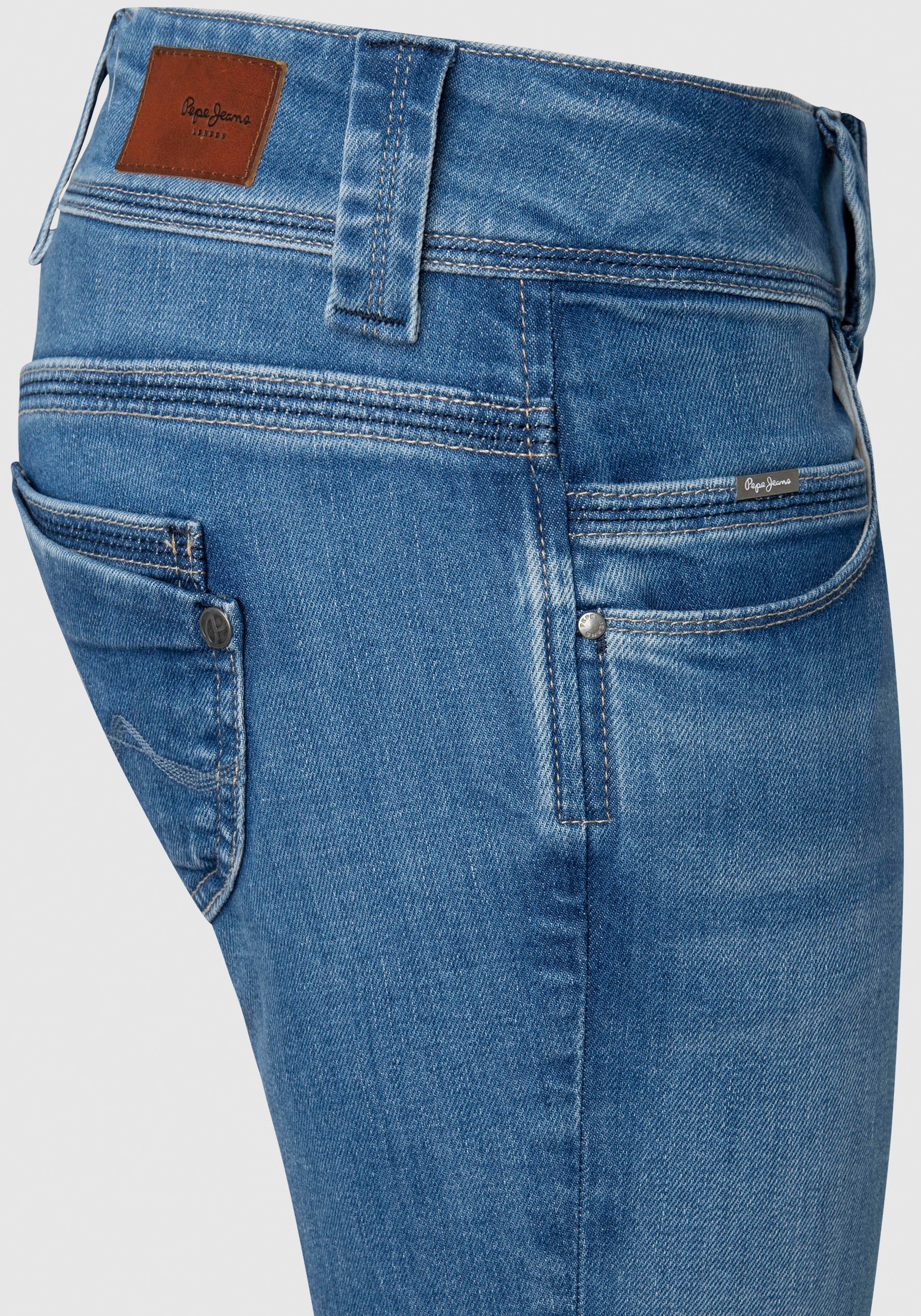 »VENUS«, Badge BAUR Regular-fit-Jeans für mit | bestellen Jeans Pepe