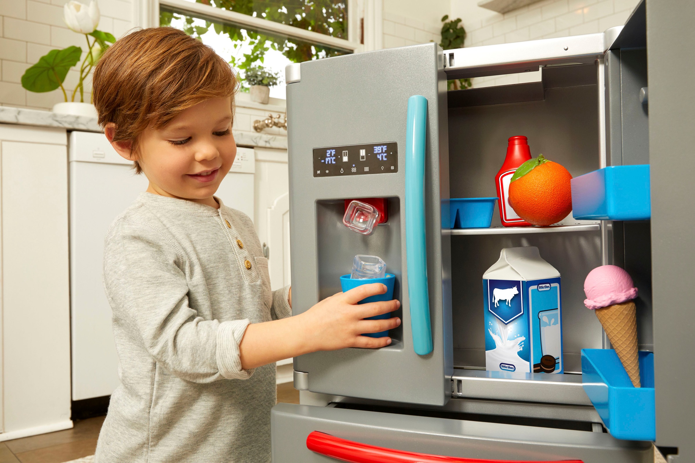 Little Tikes® Kinder-Kühlschrank »First Fridge«, mit Beleuchtung und Sound