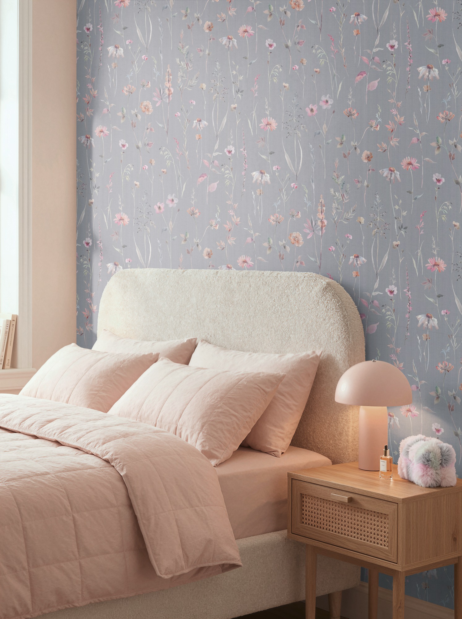 A.S. Création Vliestapete "Trend Spectrum Floral – Romantische Blütenranken Vliestapete" floral geblümt matt leicht strukturiert Romantische Blüten- und Blätterranken in harmonischer Farbwelt