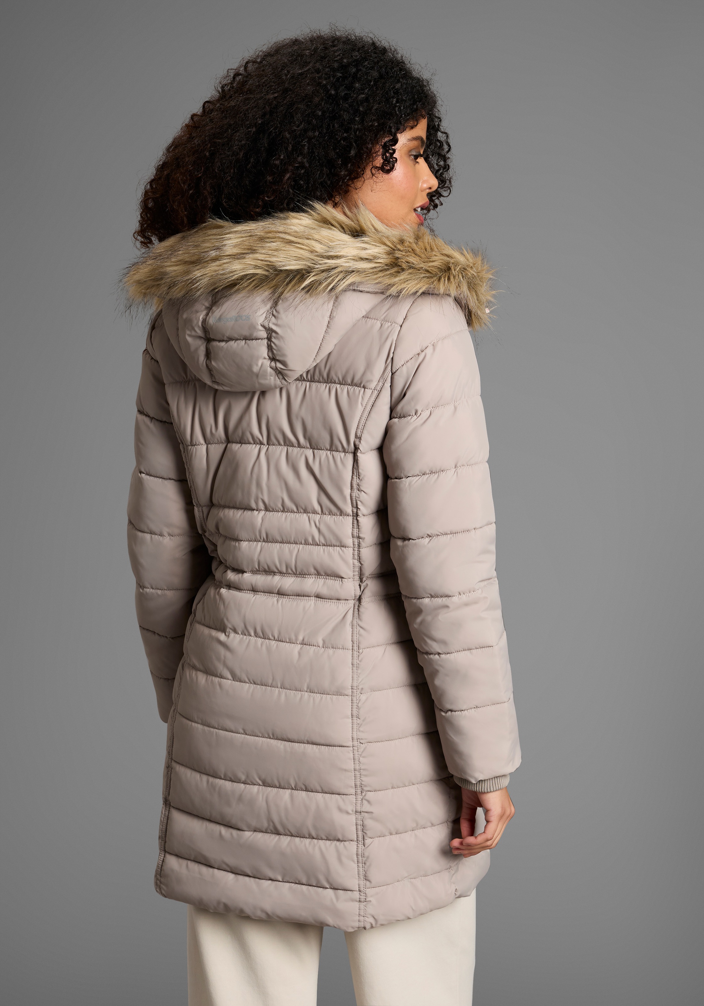 KangaROOS Steppjacke mit Kapuze figurbetonter Schnitt, mit Reißverschlussta günstig online kaufen