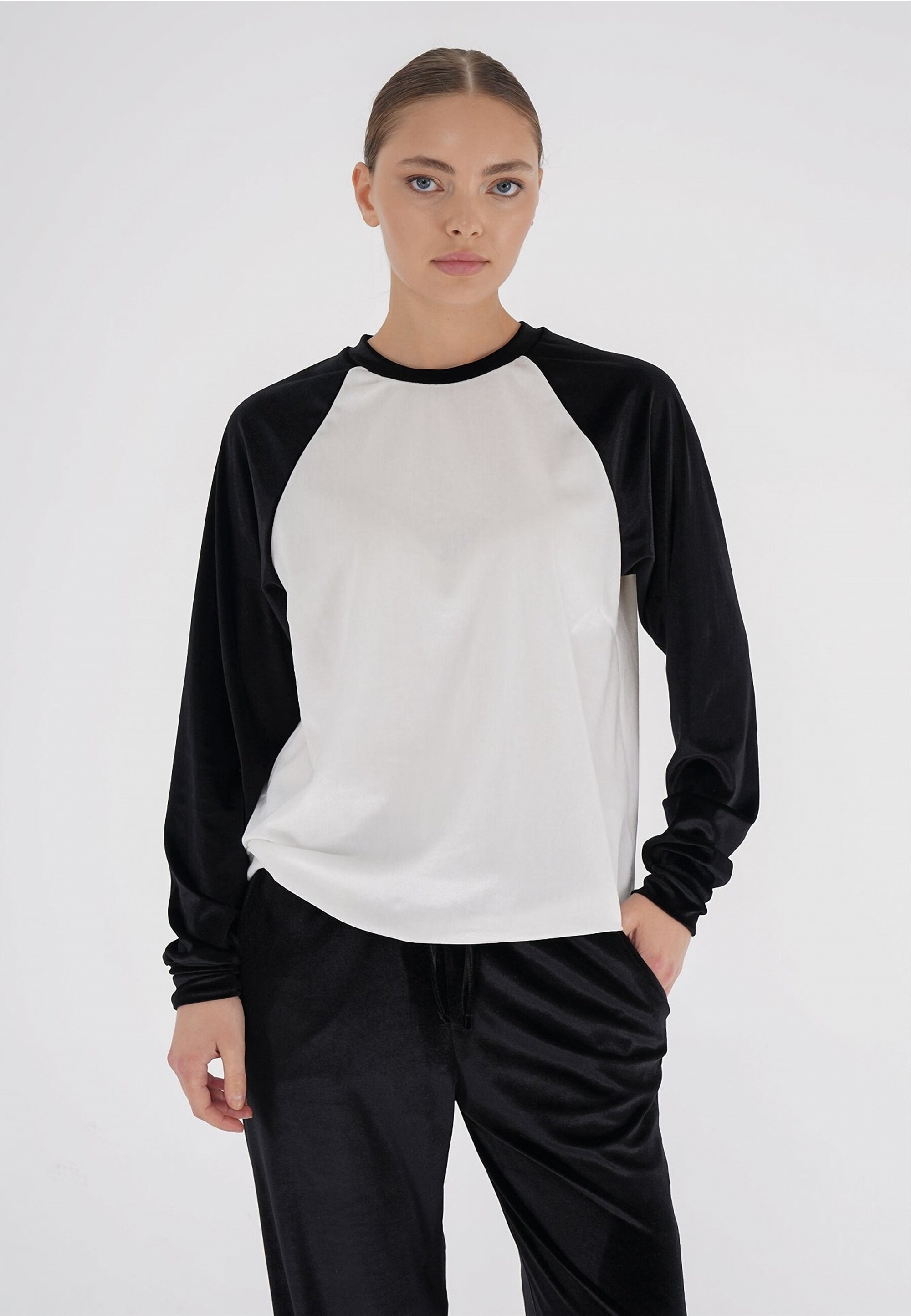 freshlions Sweatshirt "Sally", 1 Stk. aus samtig, weichem Stoff hergestellt günstig online kaufen