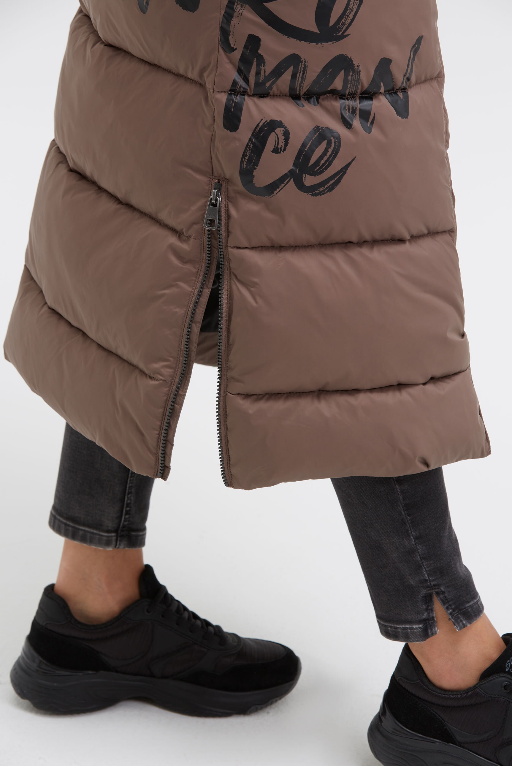 SOCCX Langmantel , mit seitlichen Reißverschlüssen am Saum
