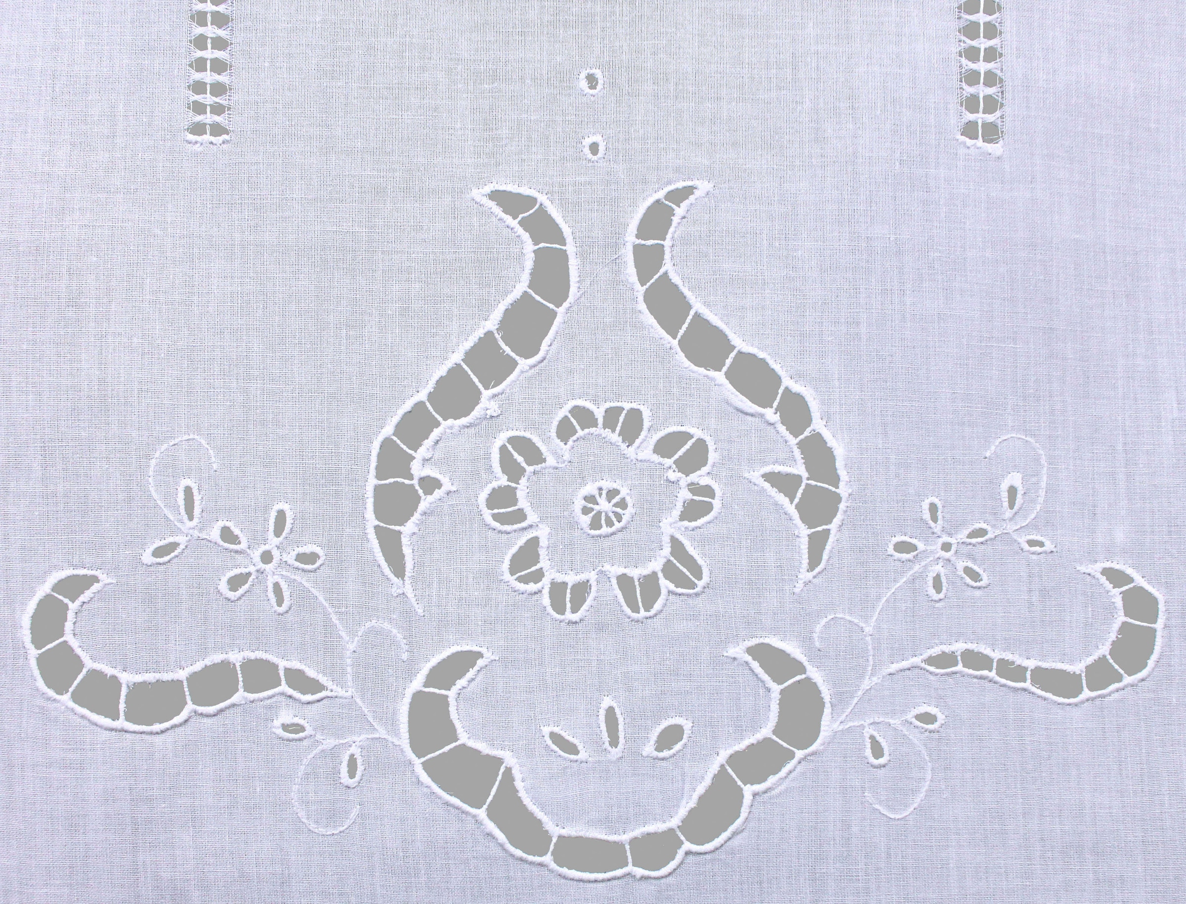 HOSSNER - ART OF HOME DECO Panneaux »Bondone«, (1 St.), Häkelspitze - ECHTE Handarbeit
