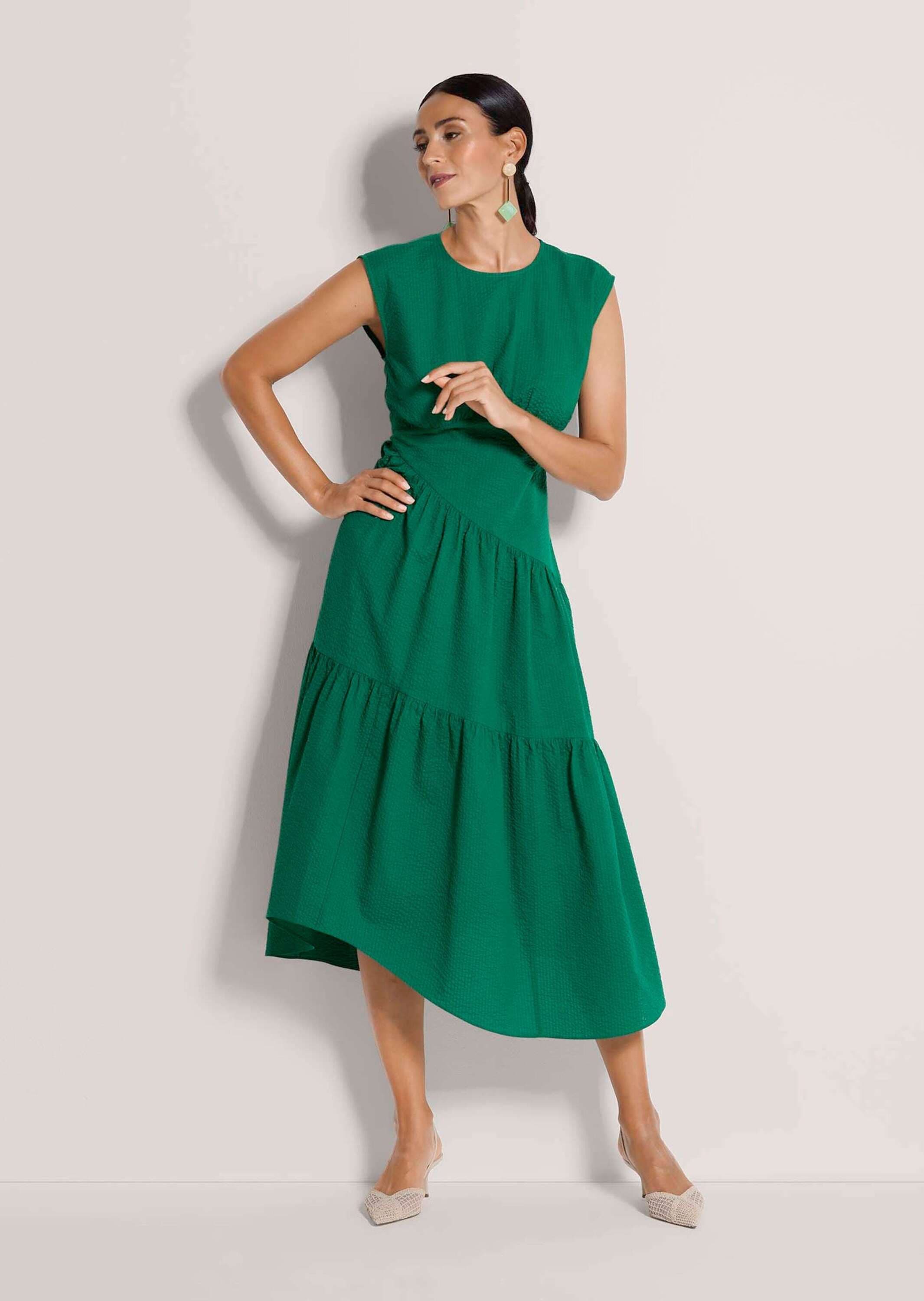 MADELEINE Midikleid »Midikleid Baumwollkleid mit Stufenrock« Kleid mit asymetrischen Stufenrock und modernen Teilungsnähten