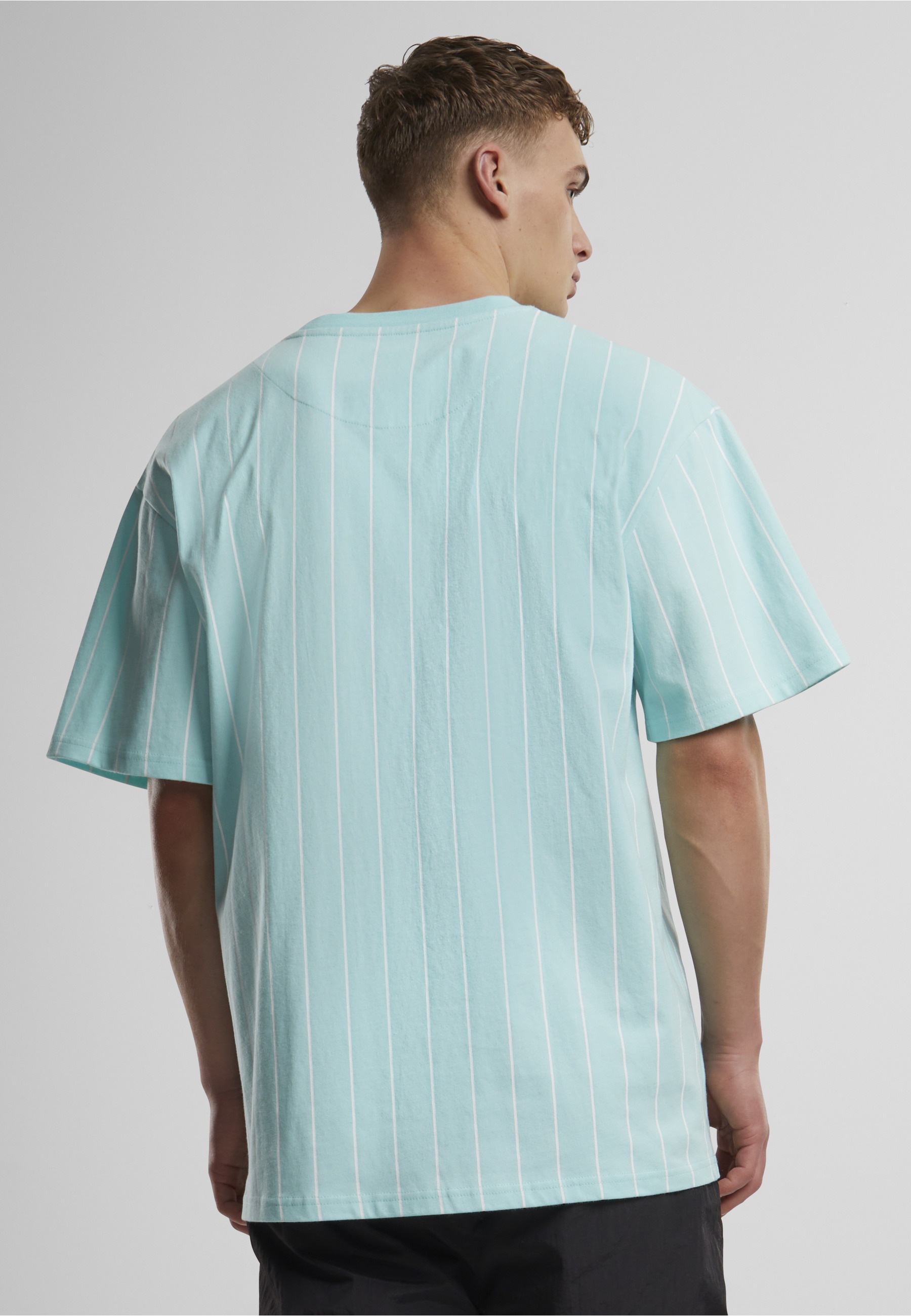 Karl Kani T-Shirt »Karl Kani Karl Kani Small Signature Essential Pinstripe Tee« 1 Stk.