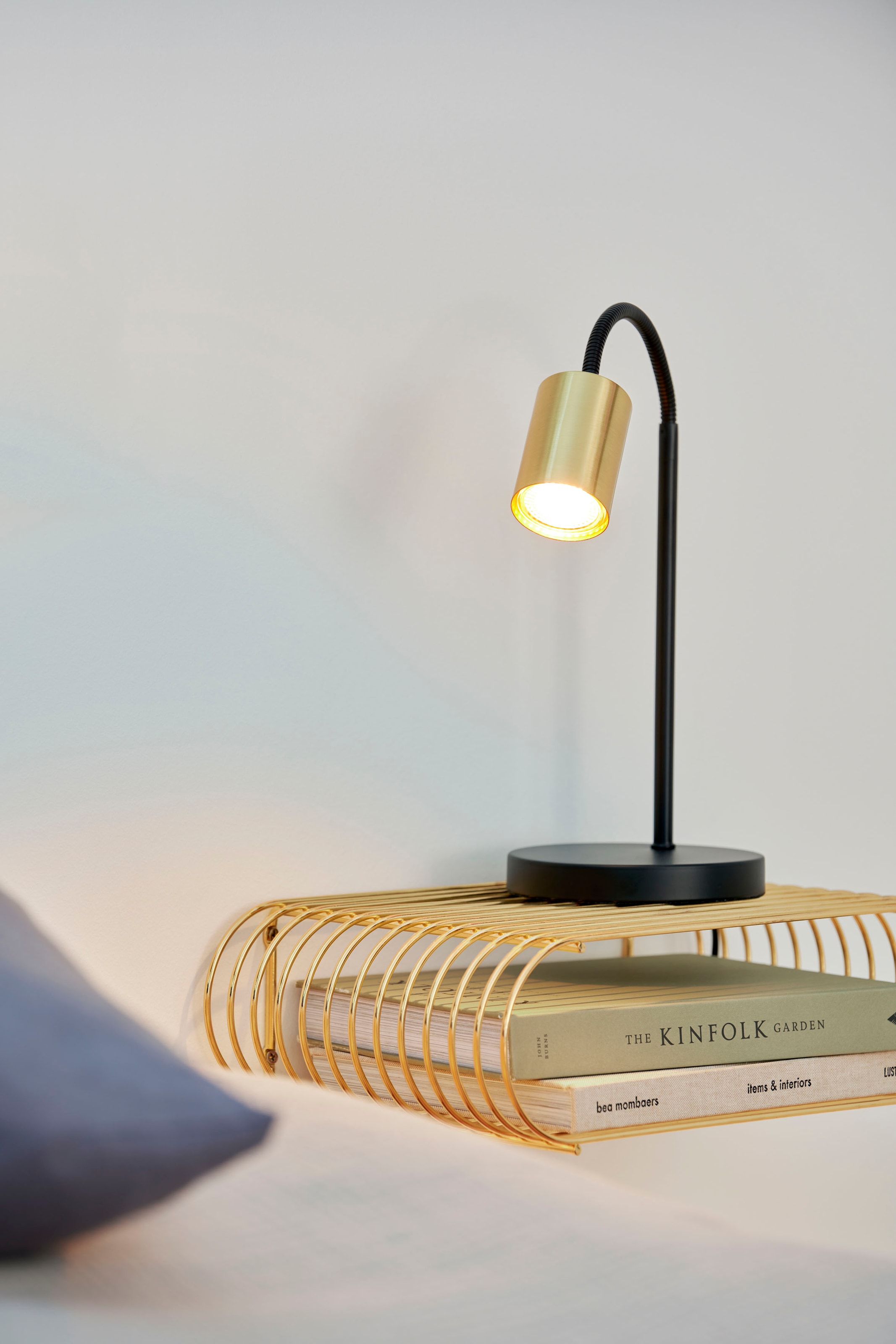 Nordlux Tischleuchte »Explorer«, Zeitgenössischer und einfacher Stil, verstellbarer Lampenkopf