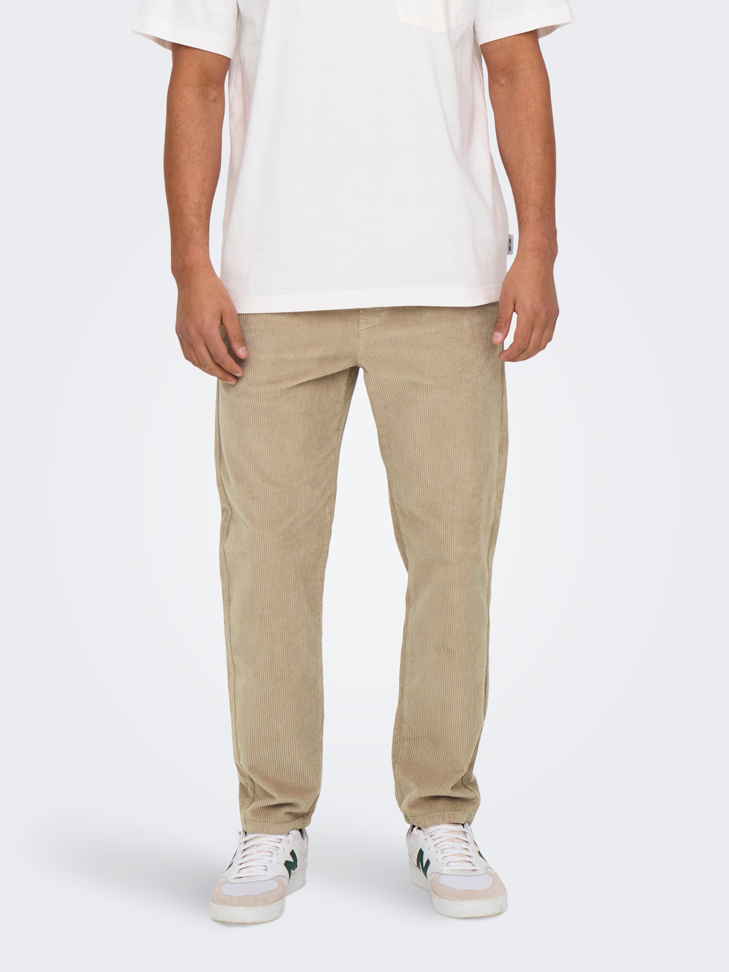 Cordschlupfhose ONLY & SONS "ONSLINUS TAP CORDUROY 0185 PANT NOOS", Herren, Gr. XL, N-Gr, grau (chinchilla), Cord, Obermaterial: 98% Baumwolle, 2% Elasthan, unifarben, regular fit lang, Hosen, Baumwollmischung, regular fit