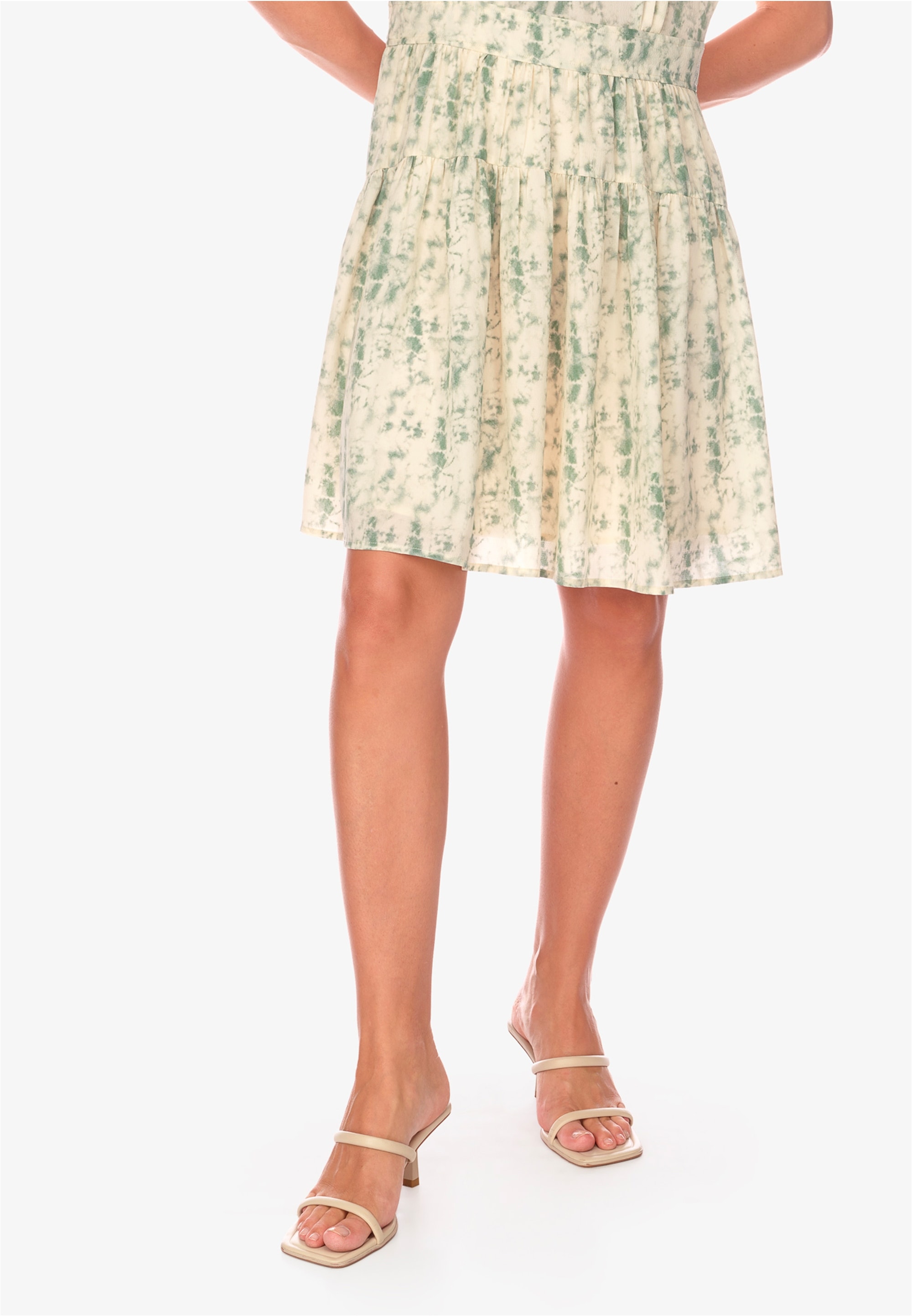 Le Temps Des Cerises Jerseykleid »JASNA«, mit schönem Batik-Muster
