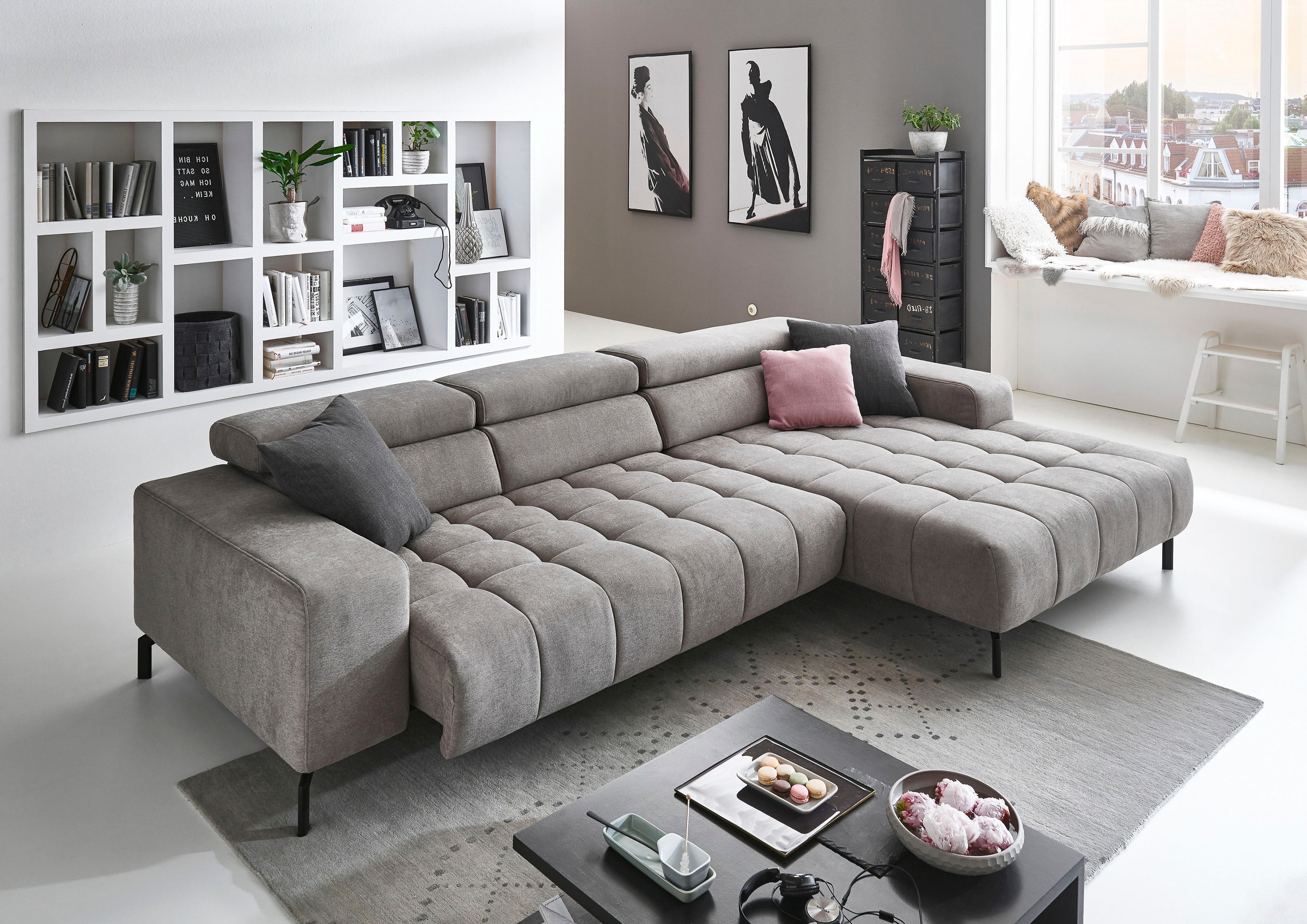 Die PlanBar Ecksofa »MP-IN18022 L-Form«, mit Kopfteilverstellung & Zierkissen, optional Sitztiefenverstellung