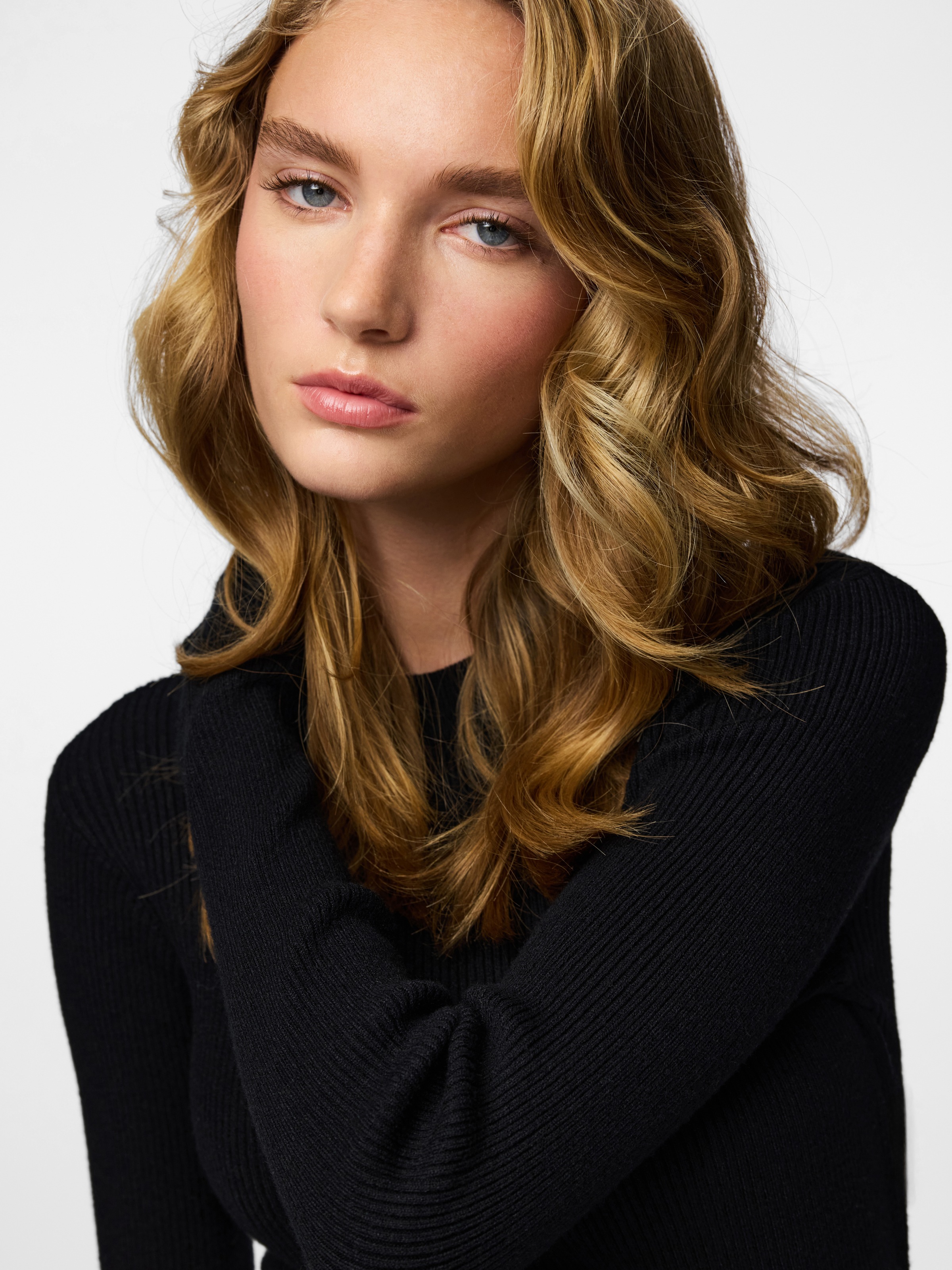 Thumbnail - pieces Rundhalspullover "PCMIRA NEW LS O-NECK KNIT NOOS BC" Viskosemischung