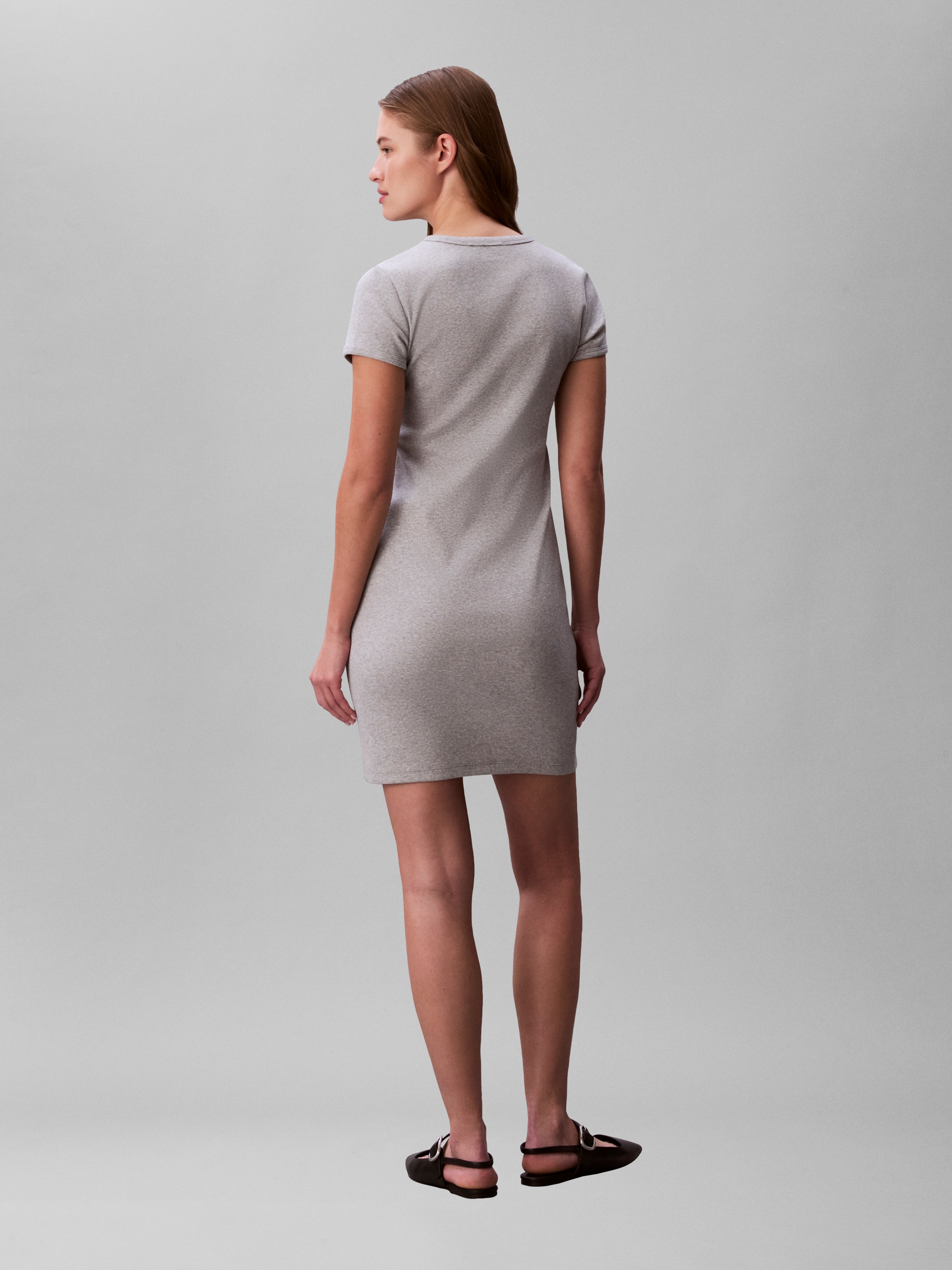 Minikleid CALVIN KLEIN JEANS "MONOLOGO BABY RIB MINI DRESS", Damen, Gr. L (42), N-Gr, heroic grau heather, Jersey, Obermaterial: 95% Baumwolle, 5% Elasthan, meliert, figurbetont mini, Rundhals, eingesetzt abgesteppte Kante, Kleider Minikleid, Figurbetonte 3