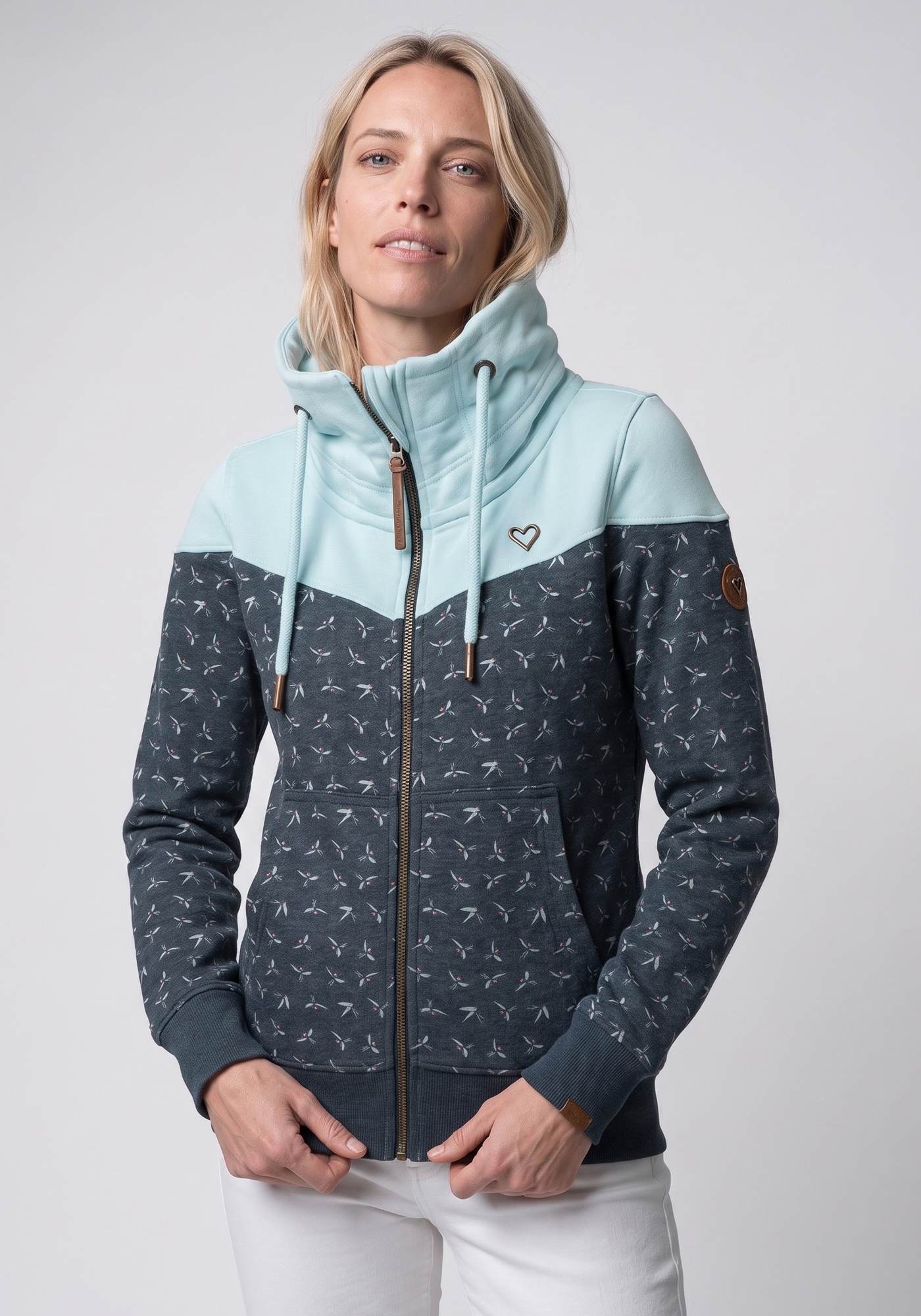 Alife & Kickin Sweatjacke "ValinaAK B" mit hohem regulierbaren Stehkragen in toller Sweat-Qualität