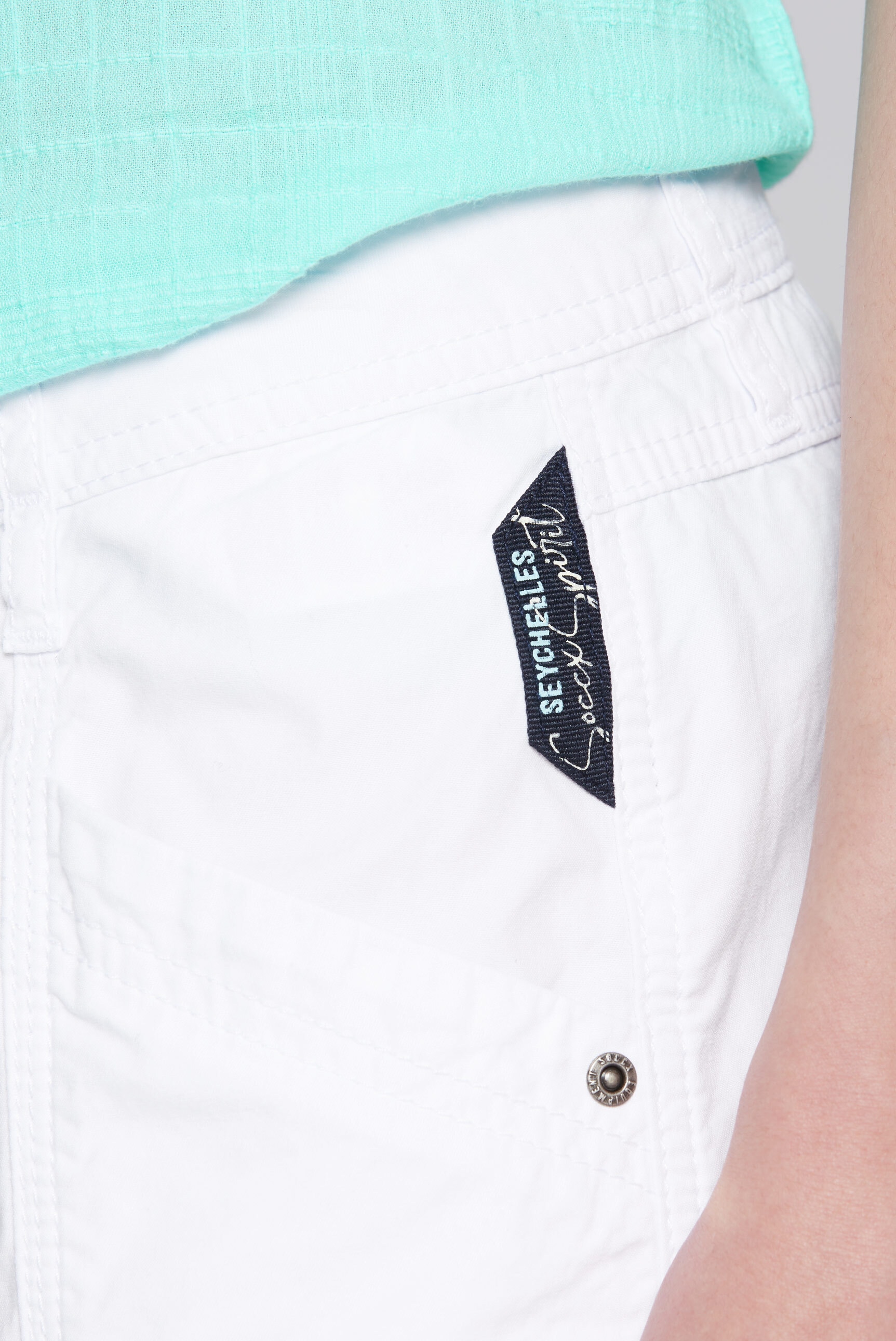 SOCCX Shorts, Krempelsaum mit Druckknopfriegel