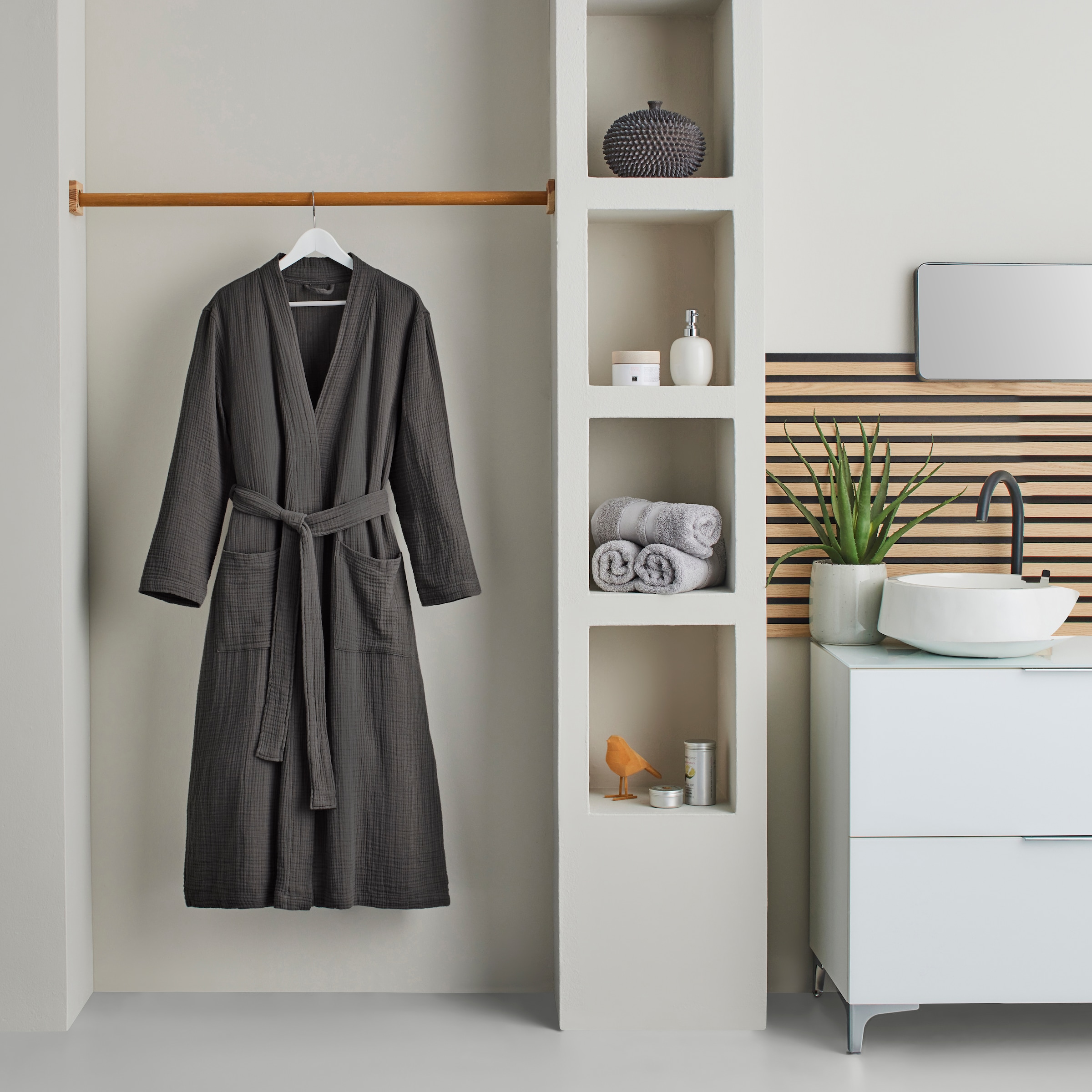 my home Bademantel »Juna Musselin, ideal für Sauna & Spa, Hotelbademantel, Morgenmantel« 1 Stk. modern, leichte Qualität, 100% Baumwolle