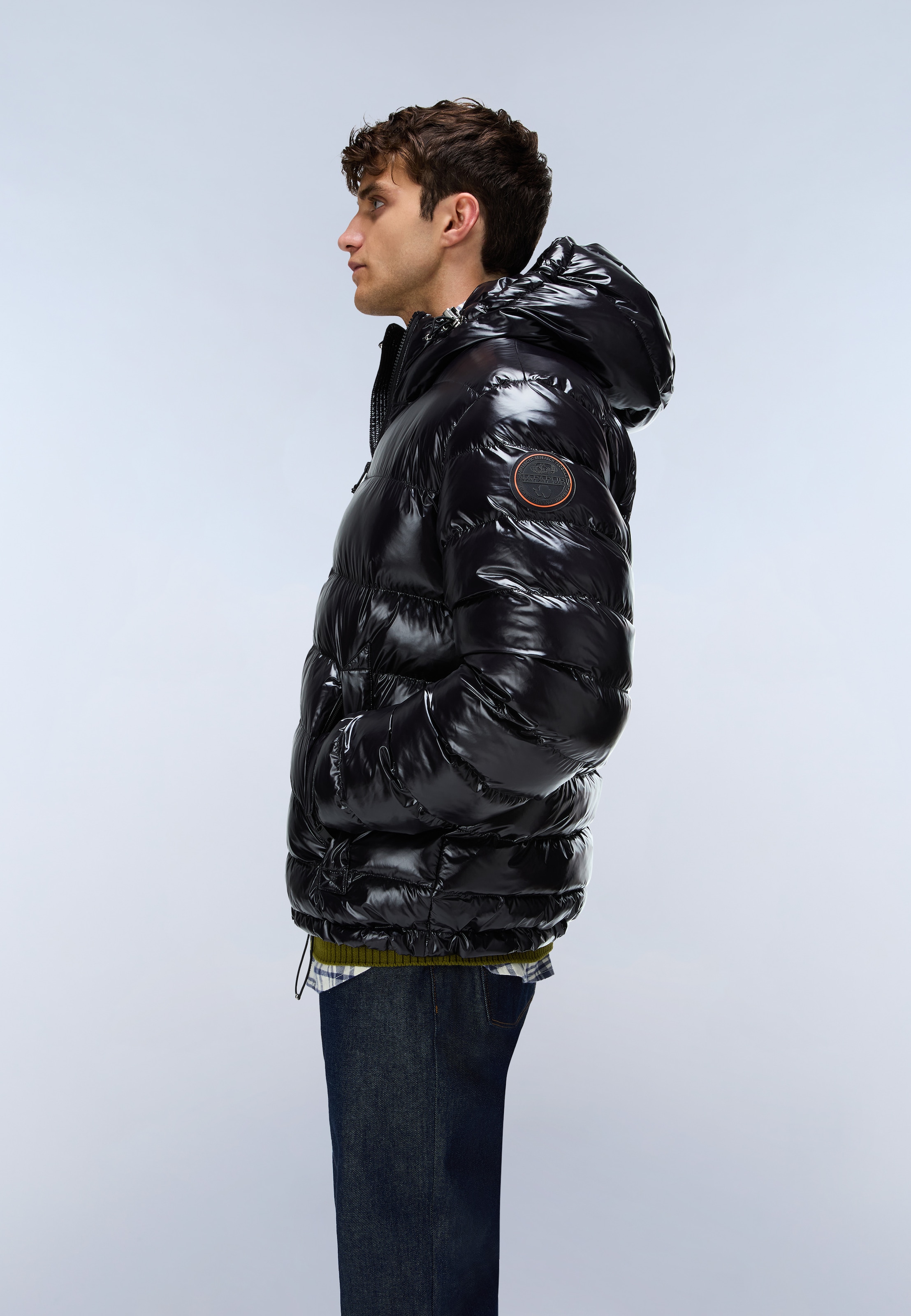 Napapijri Steppjacke »A-TEREZ SHINY BLACK BEAUTY« mit markanter Steppung, aus Polyamid, auch in großen Größen
